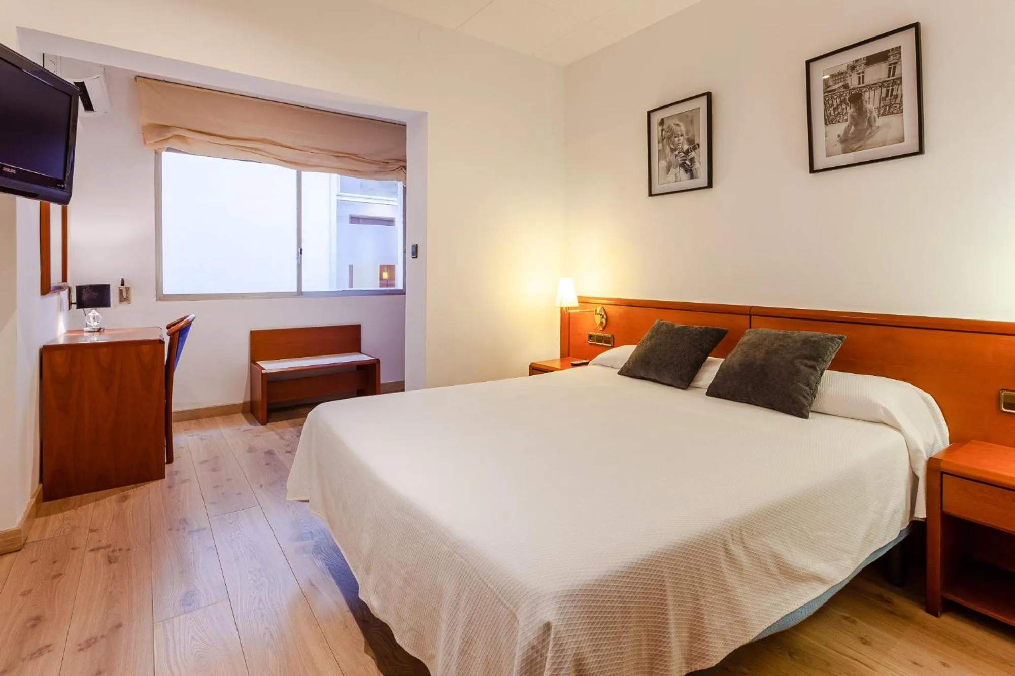 Bed in Checkin Travé