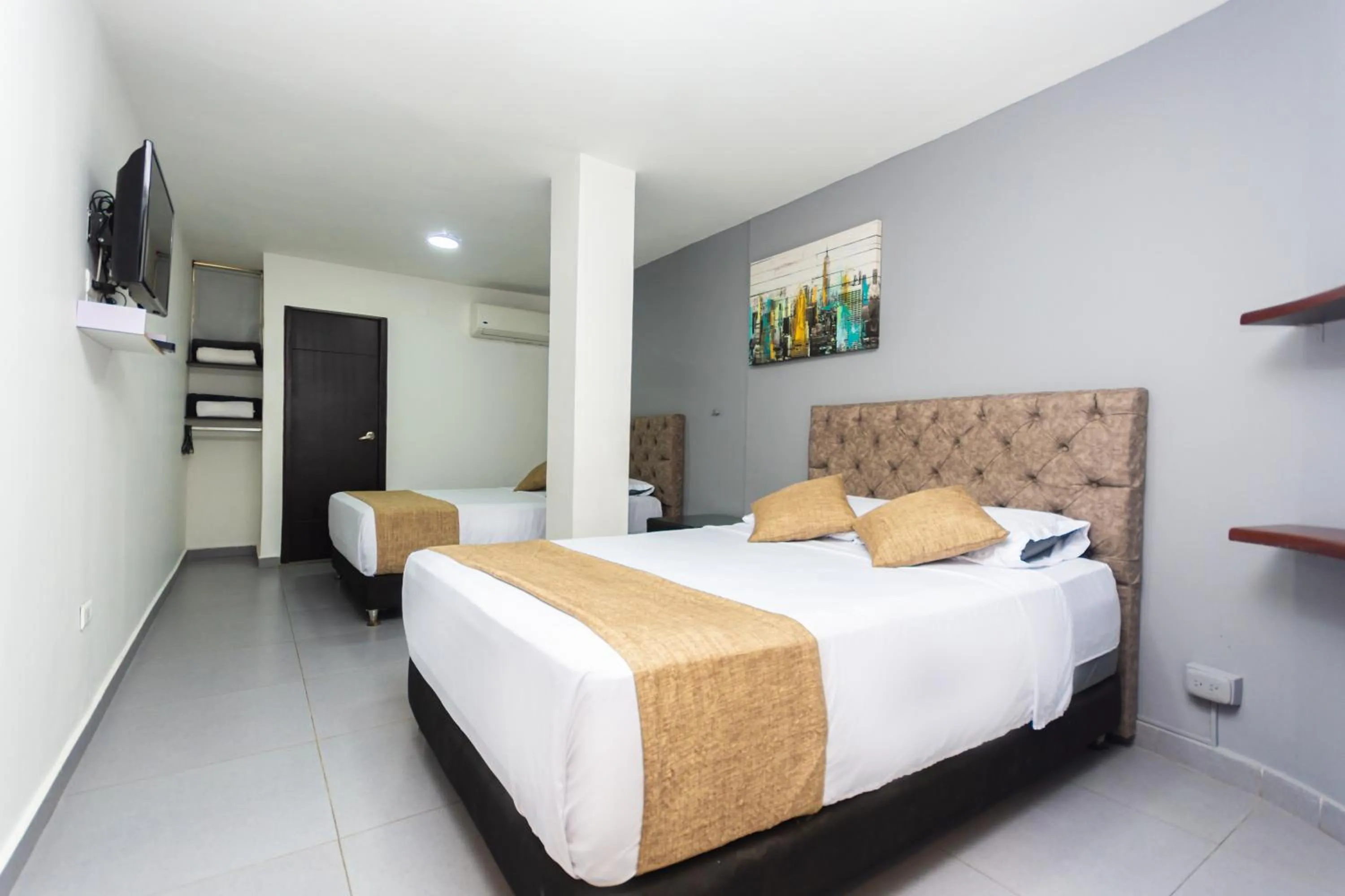 Bed in Hotel Med Suites 94