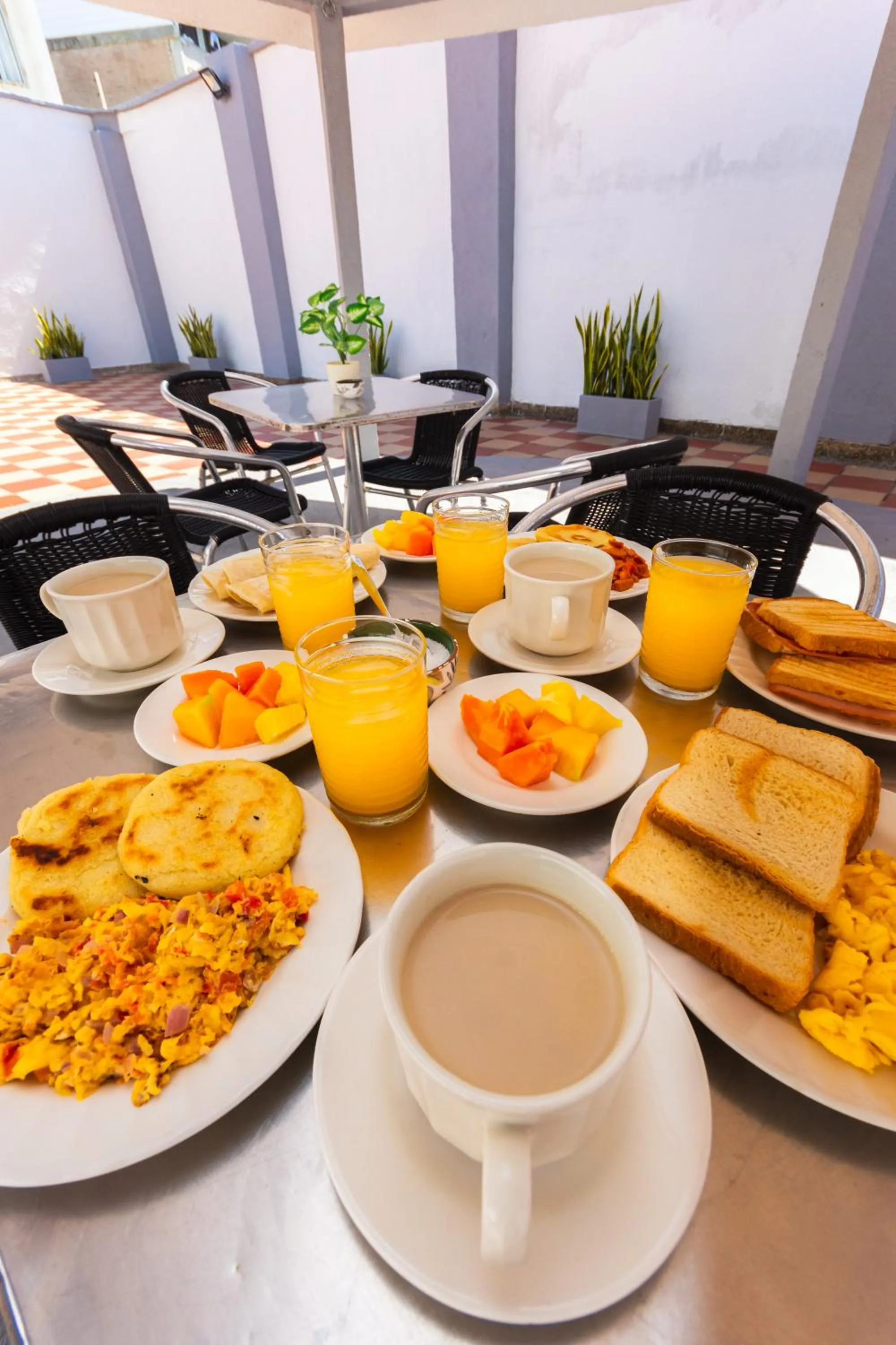 Breakfast in Hotel Med Suites 94