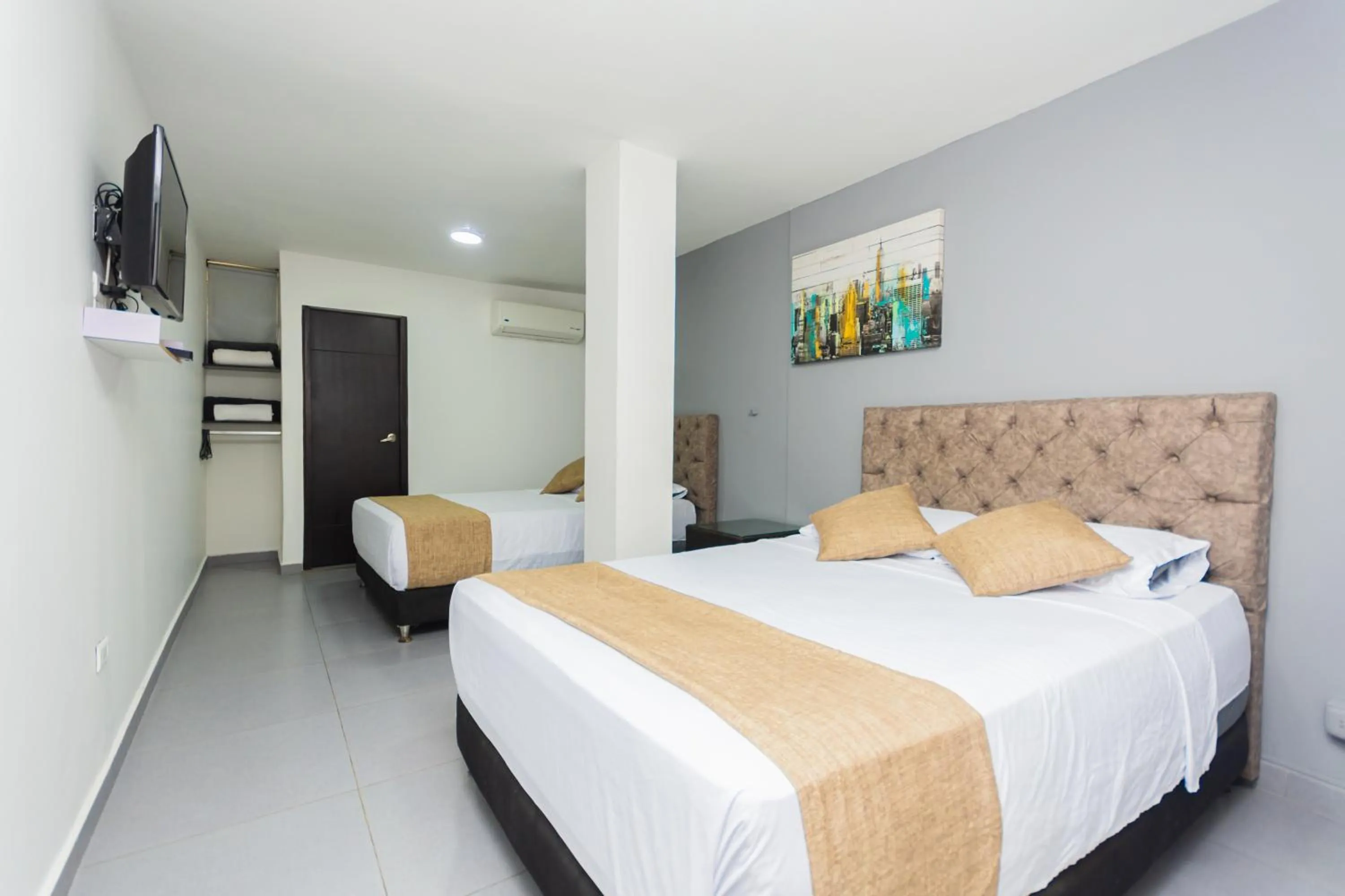 Bed in Hotel Med Suites 94