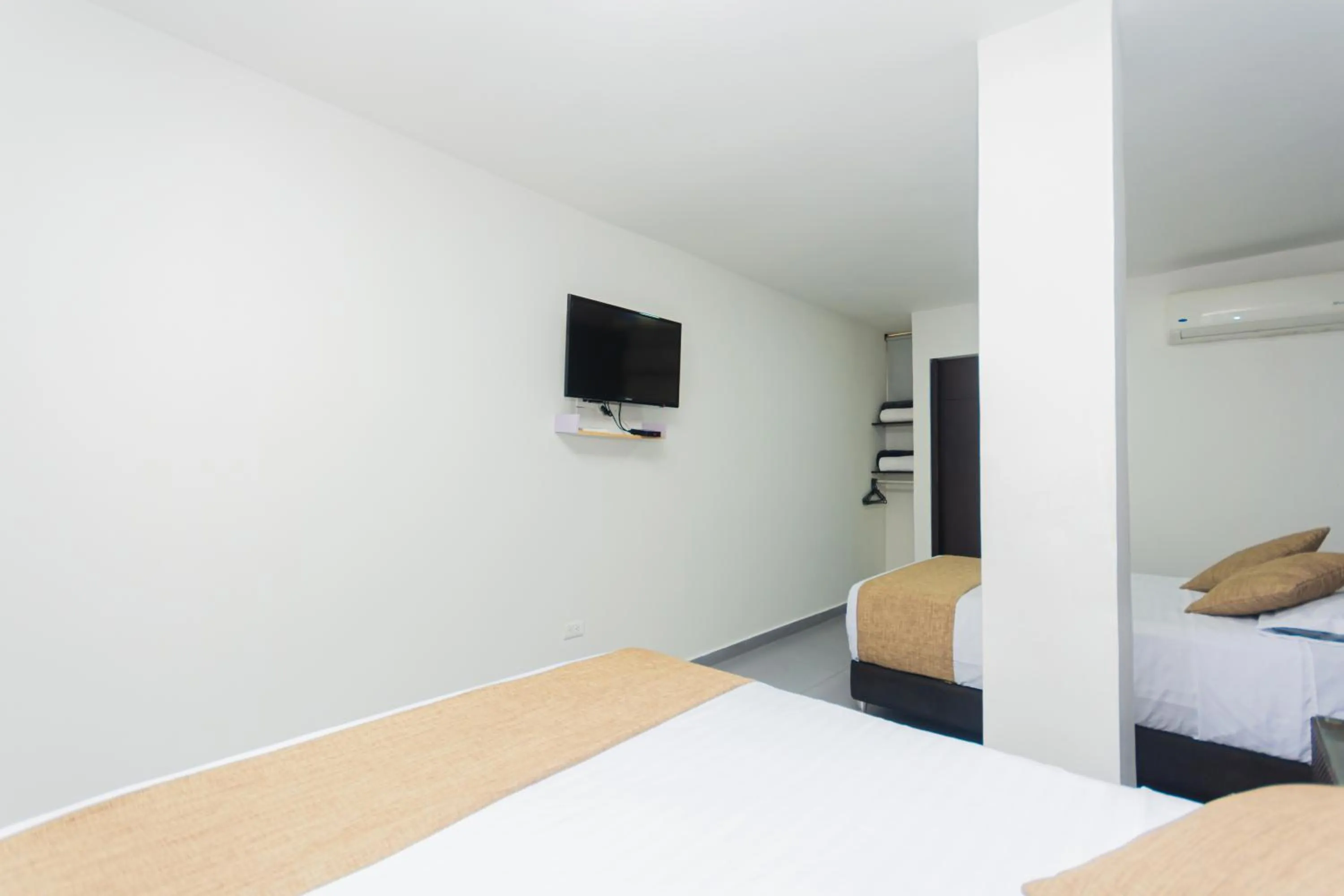 Bed in Hotel Med Suites 94