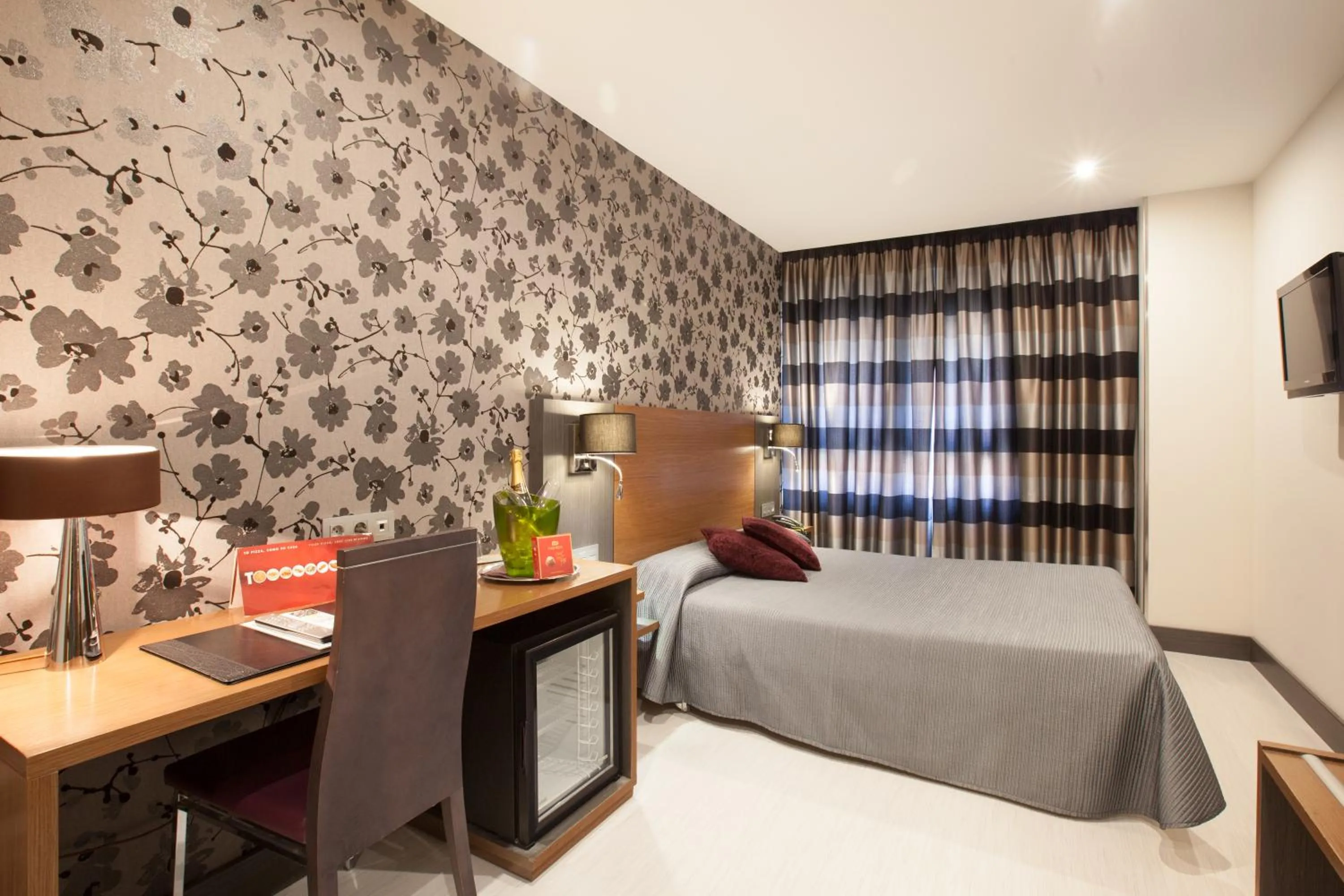 Decorative detail, Bed in Hotel Regio Cádiz