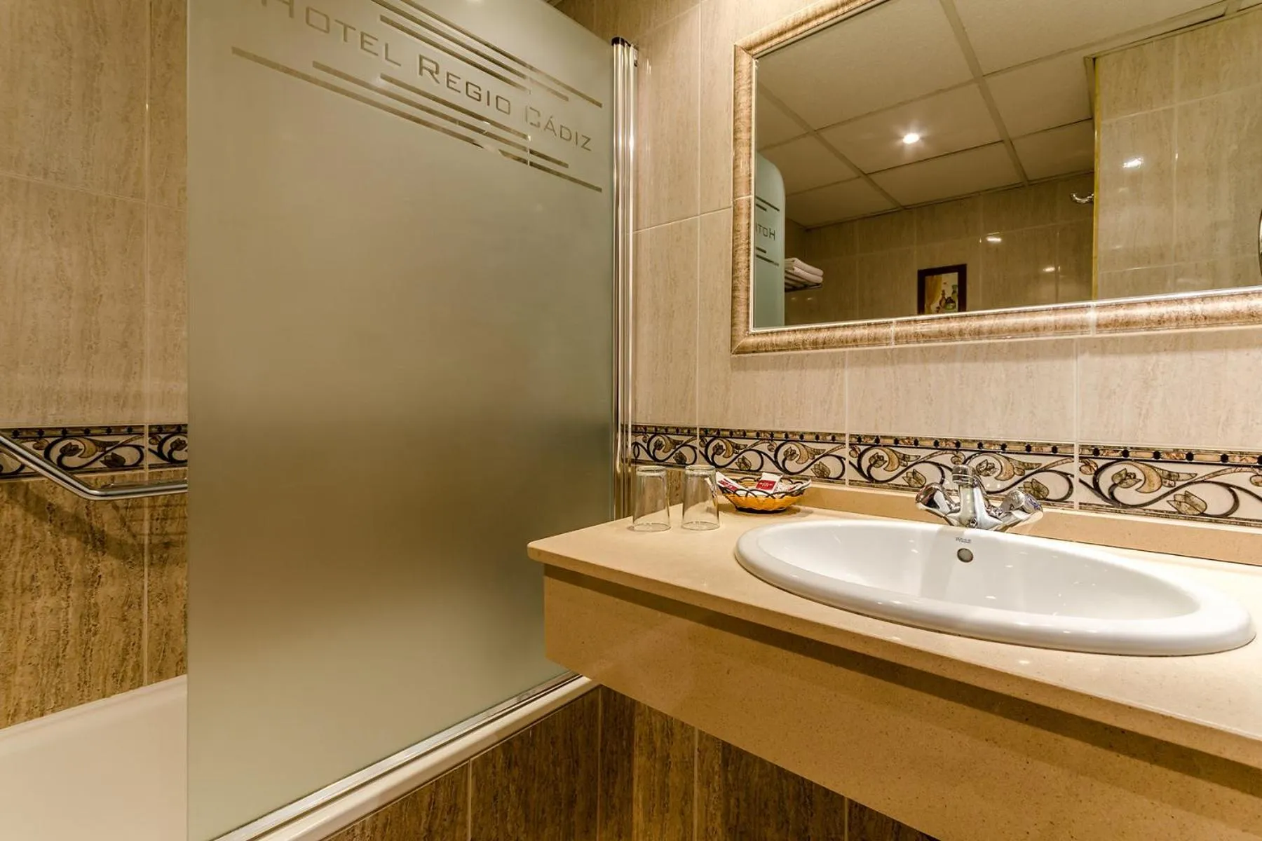 Bathroom in Hotel Regio Cádiz