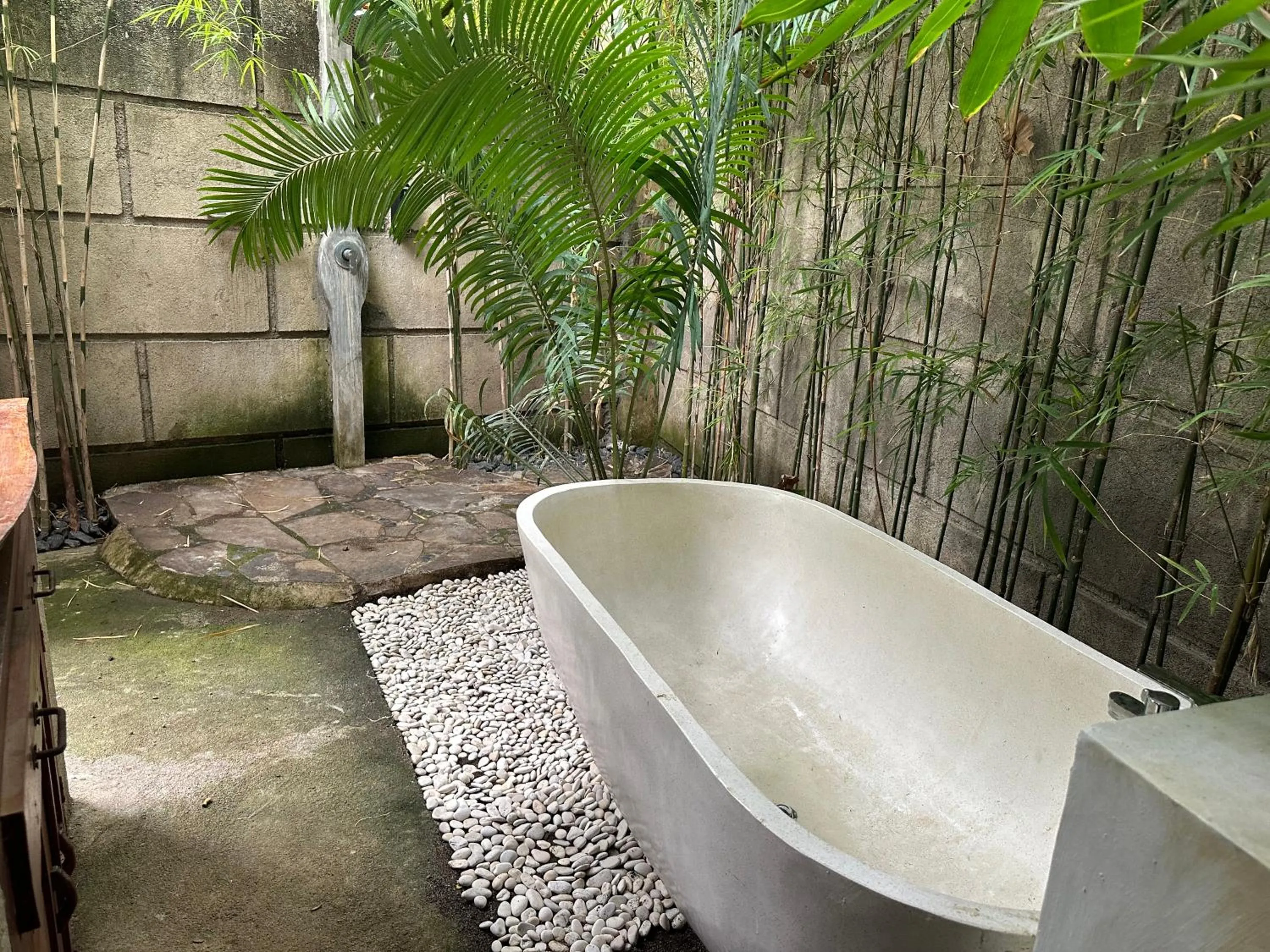 Hot Tub in Tahlia's Villa