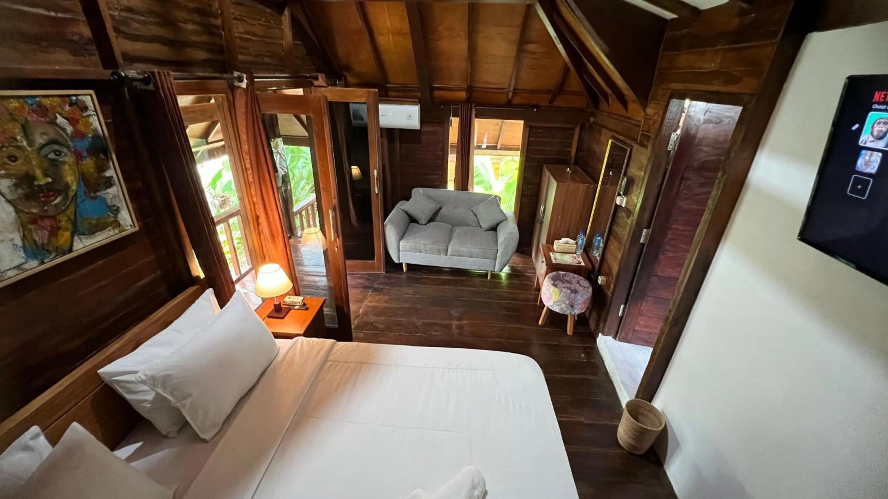 Bed in Tahlia's Villa