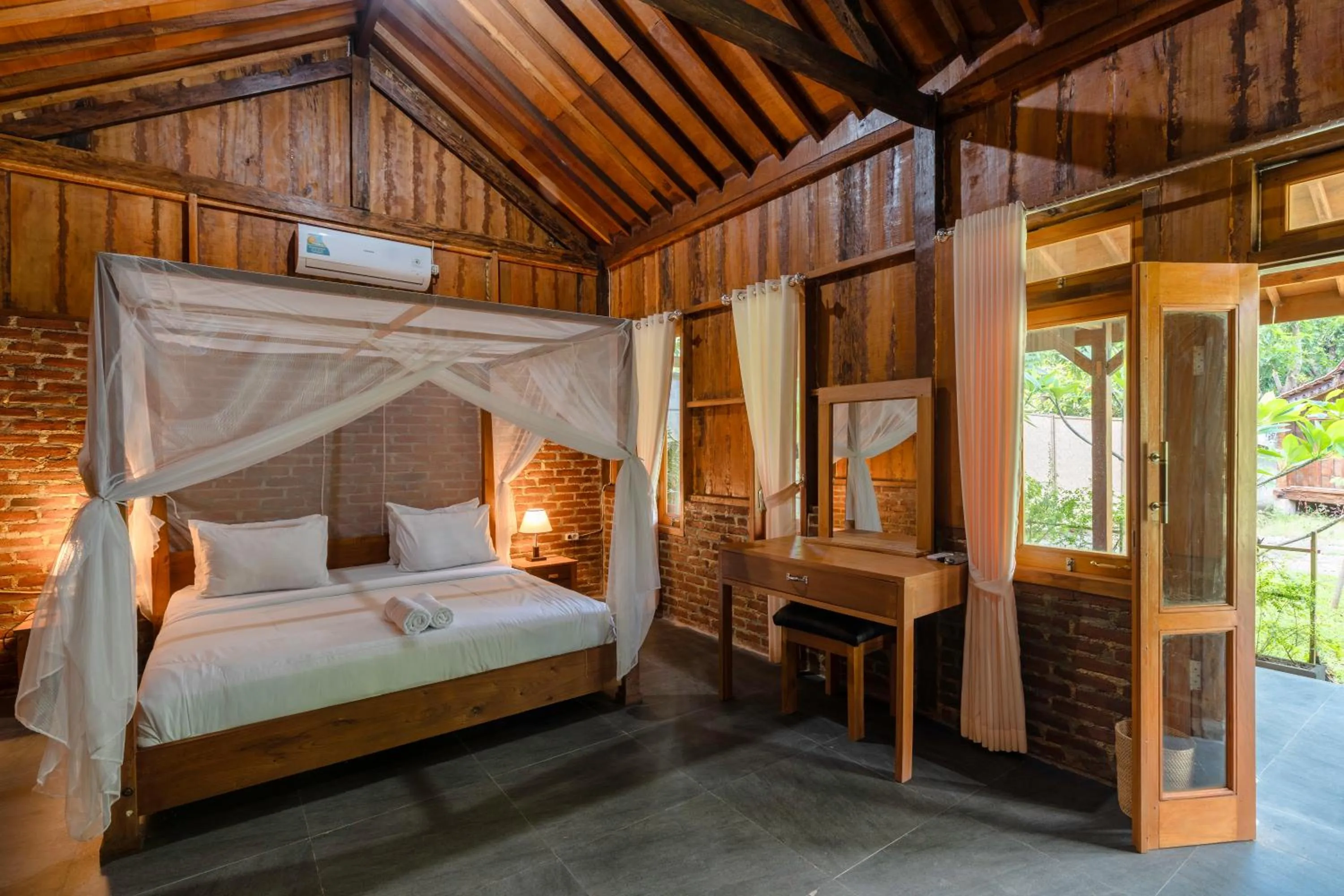 Bed in Tahlia's Villa