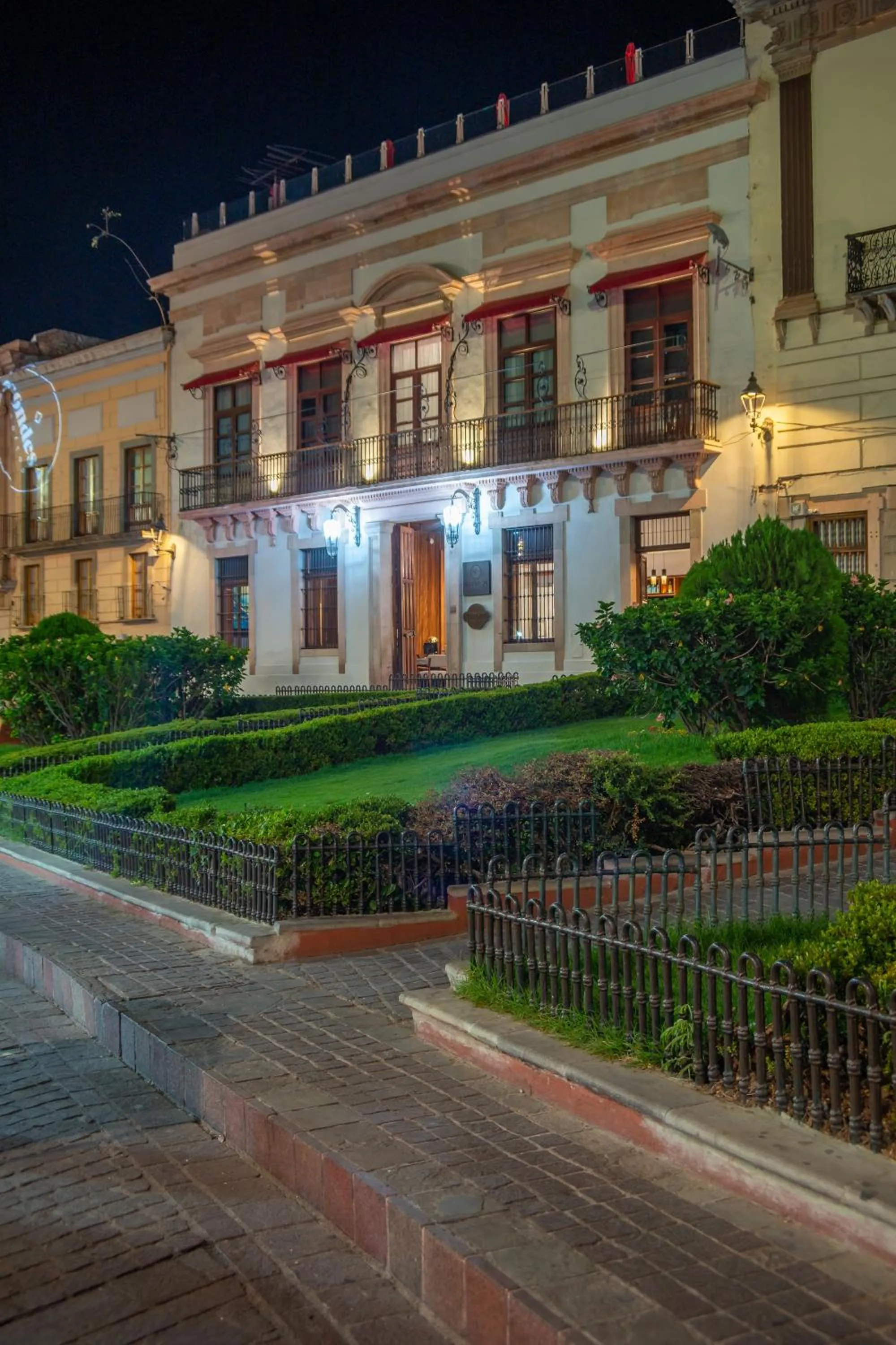 Night in Nueve 25 Hotel Boutique