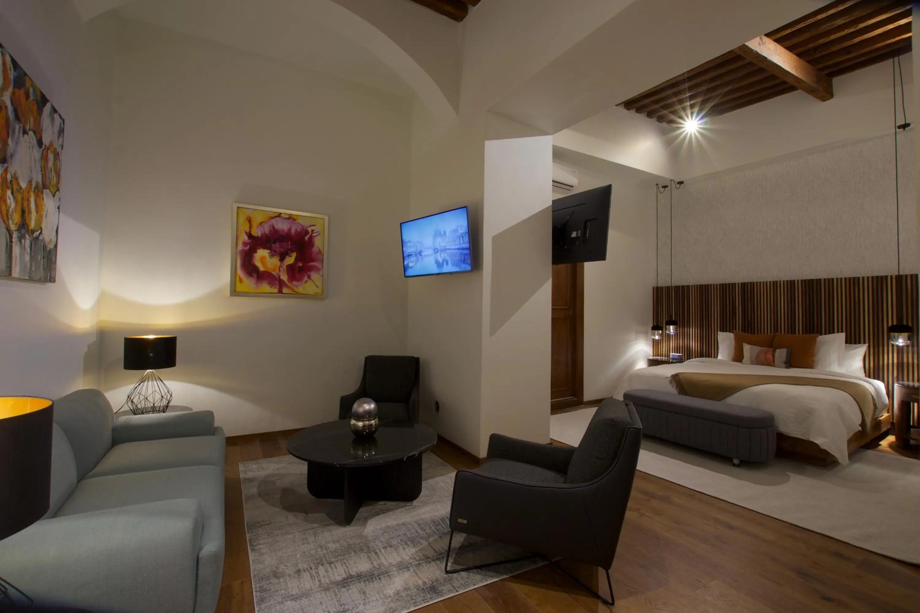 Photo of the whole room, Bed in Nueve 25 Hotel Boutique