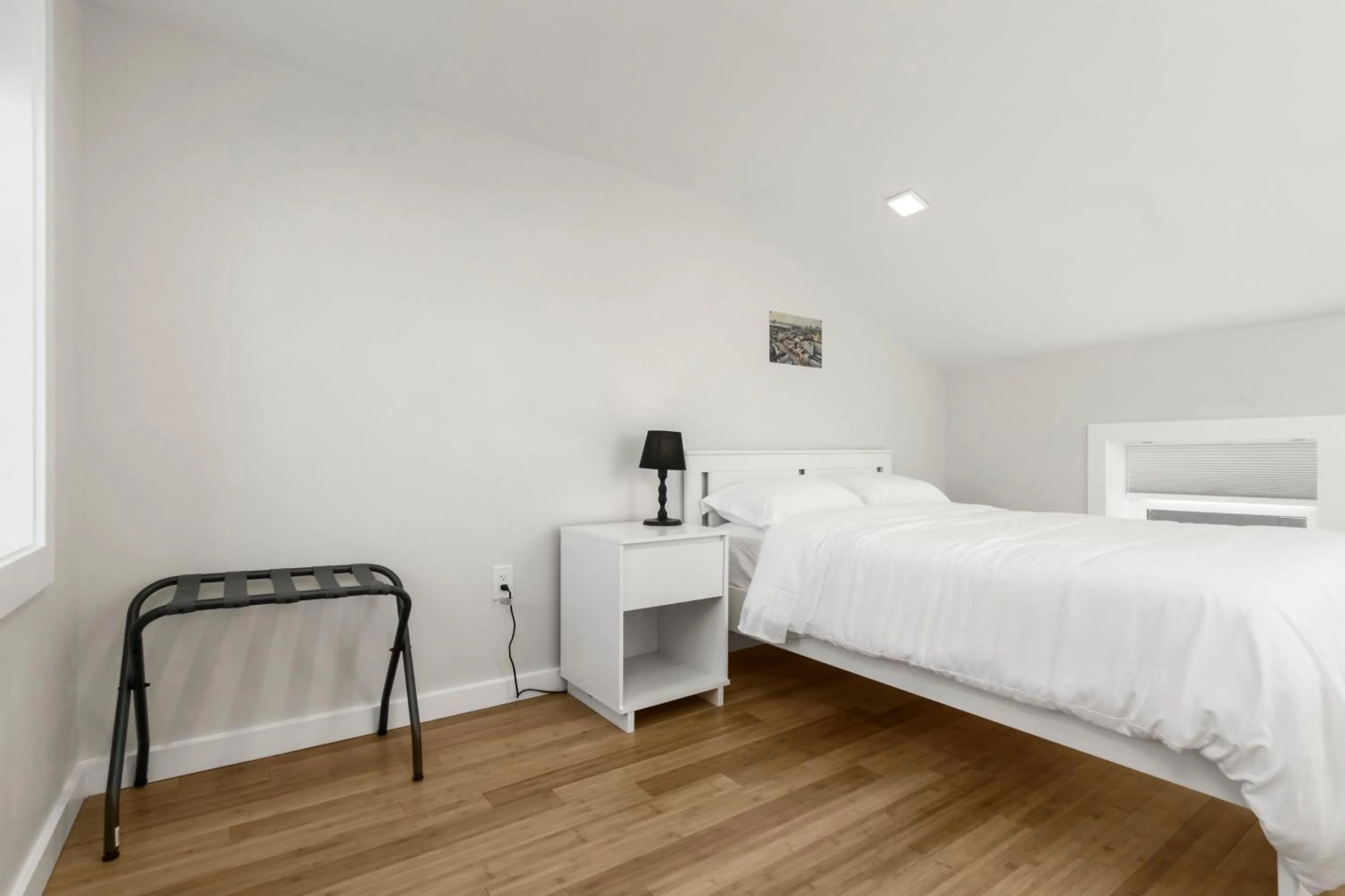 Bed in Cozy Ba Townhome Near Little Italy I Fells Point