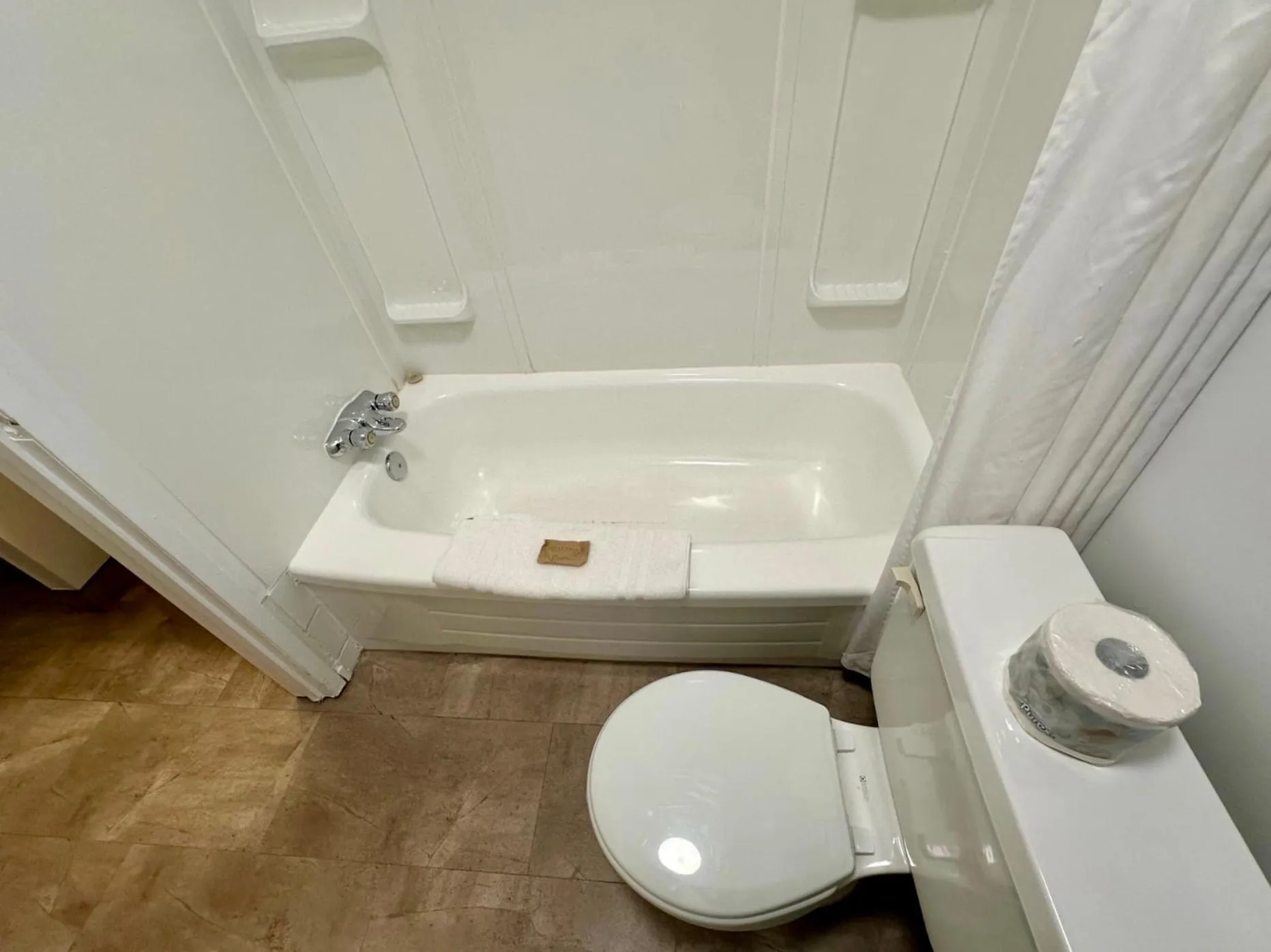 Bathroom in Anavada Inn & Suites - Grande Prairie