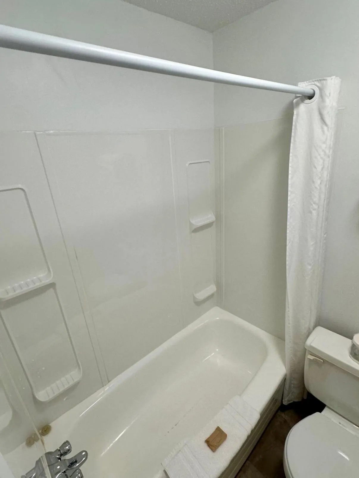 Bath in Anavada Inn & Suites - Grande Prairie