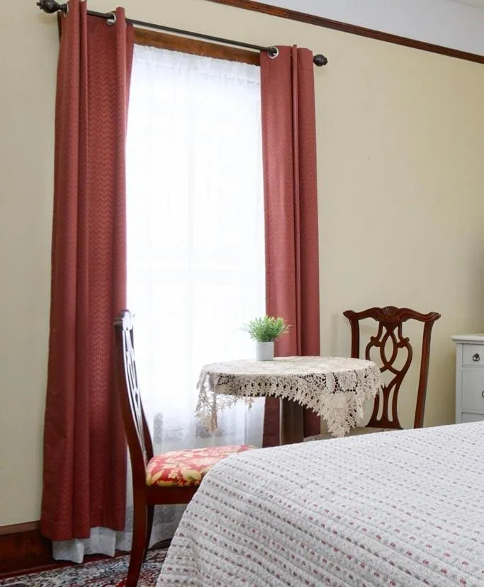 Bedroom, Bed in Royal Hotel Sydney