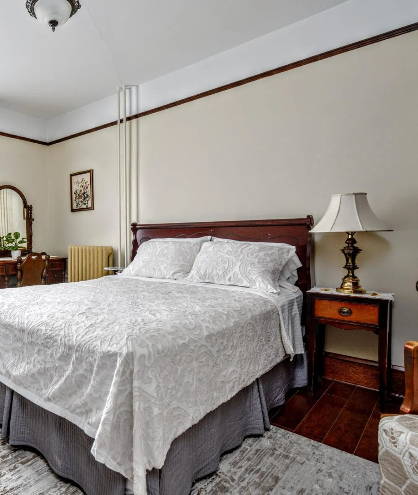 Bedroom, Bed in Royal Hotel Sydney