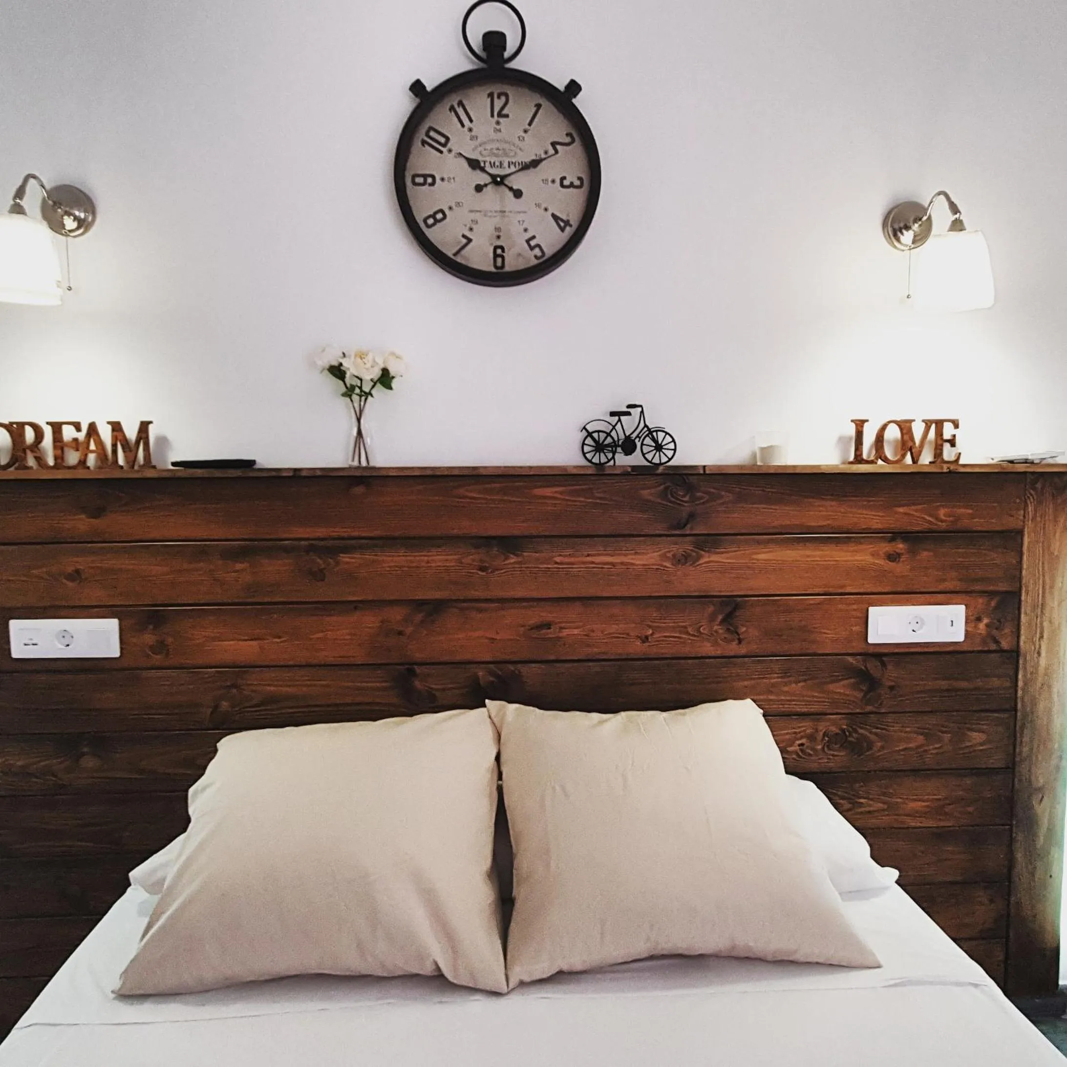 Bed in El Nogal Home