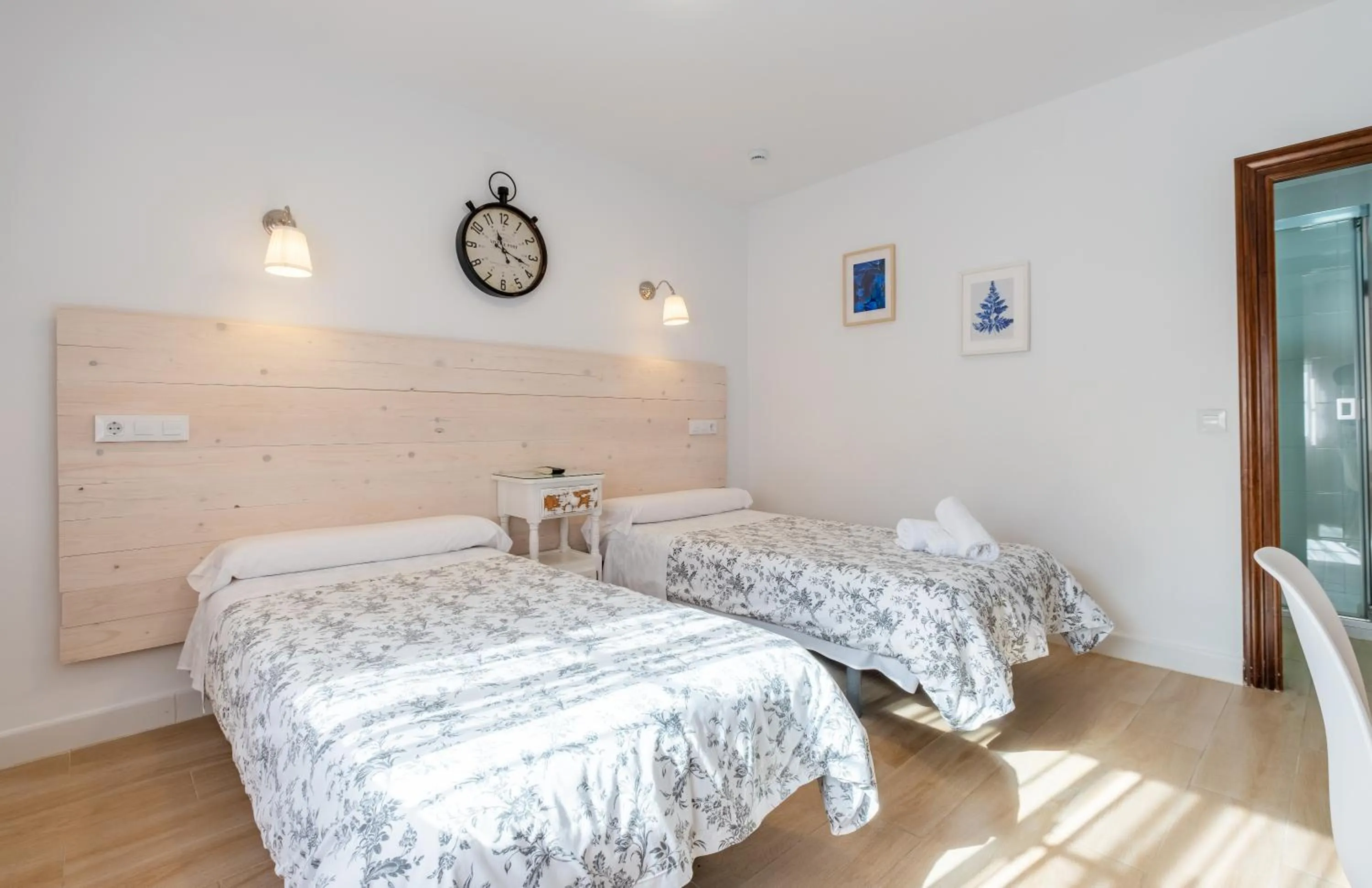 Photo of the whole room, Bed in El Nogal Home