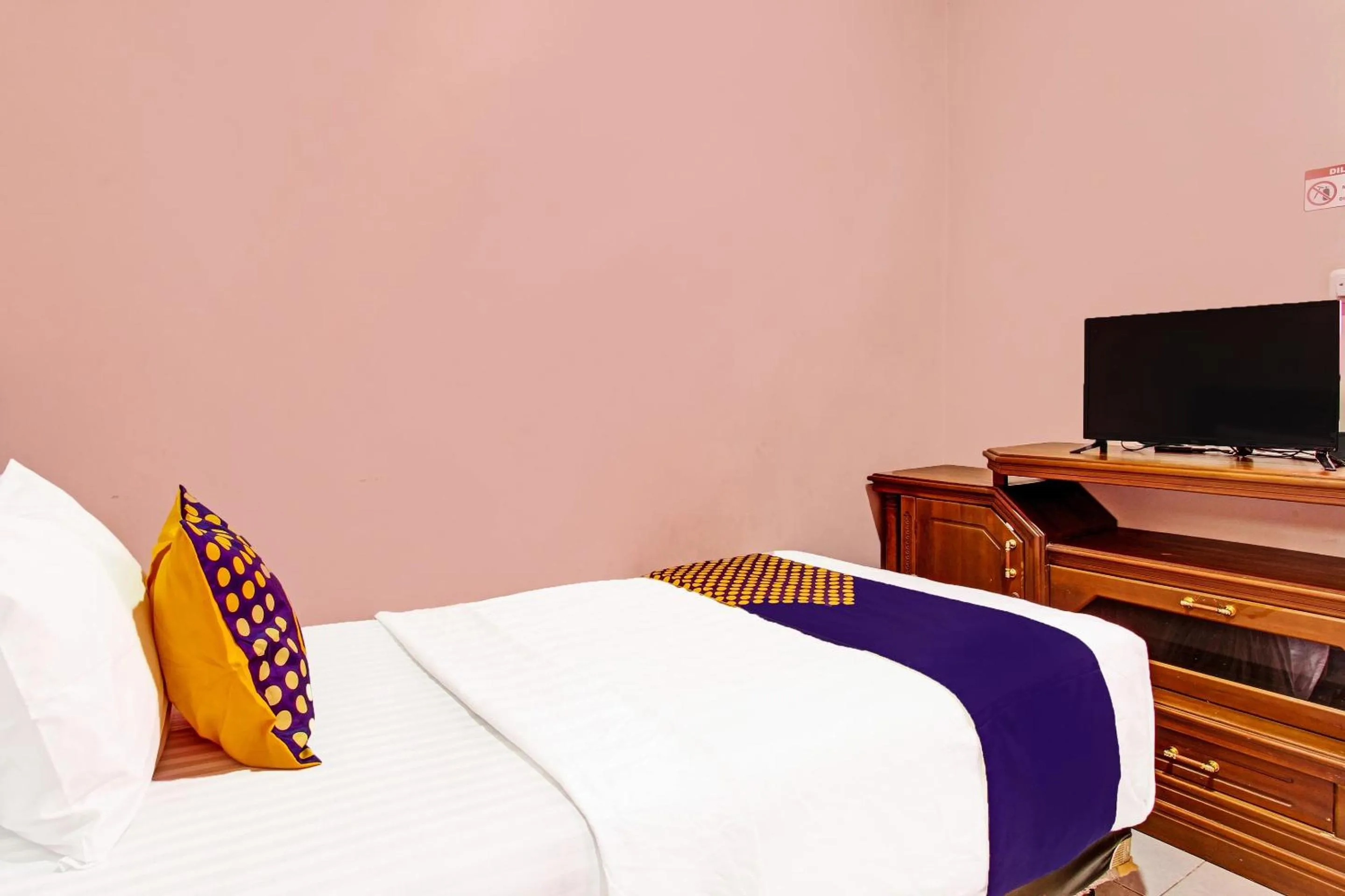 Bedroom in Hotel O Guest House Mustika Syariah Near alun alun kota purwokerto