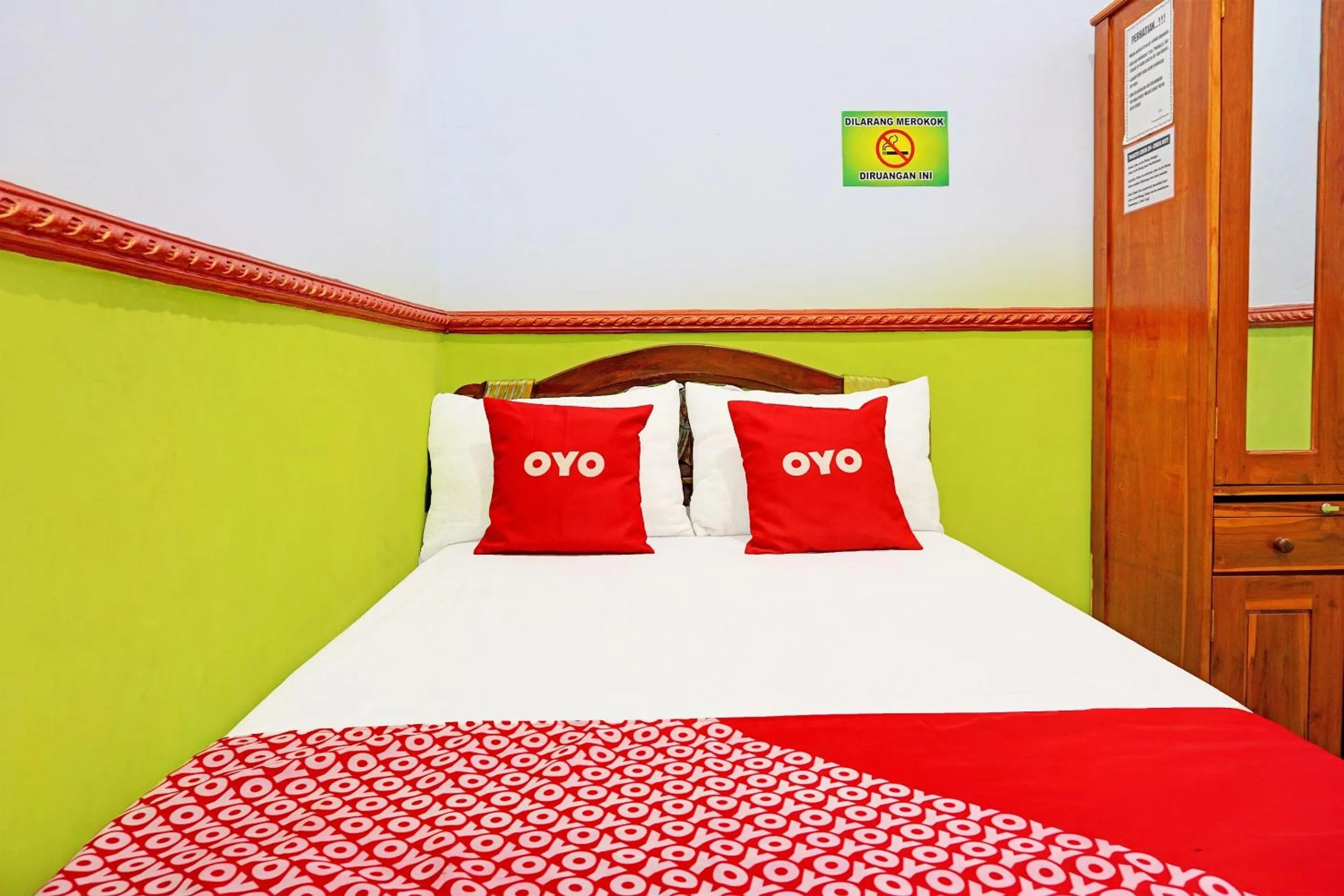 Bedroom, Bed in Hotel O Noril Haromain Homestay Syariah