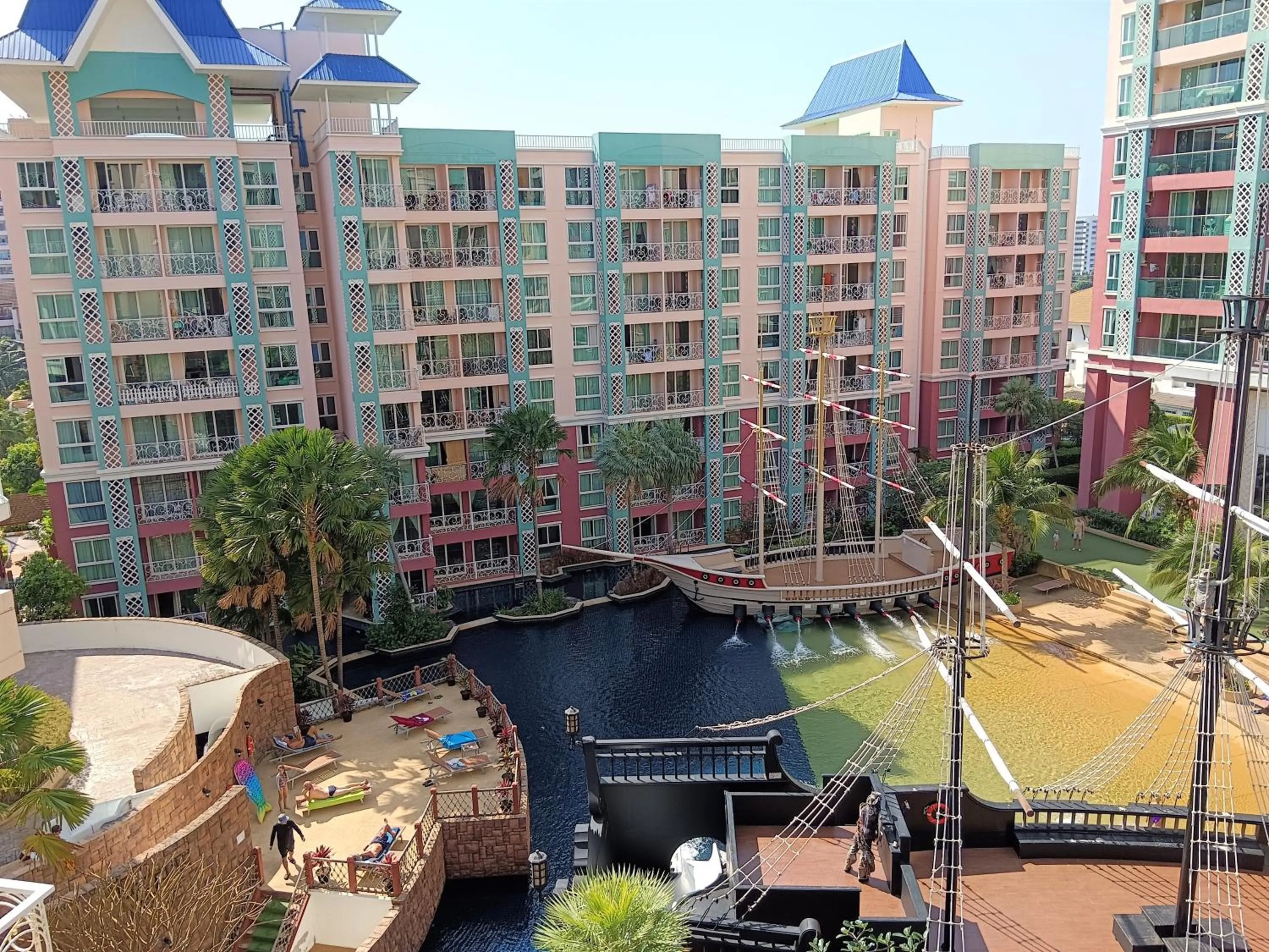 Property building in Grande Caribbean Condo Resort Pattaya