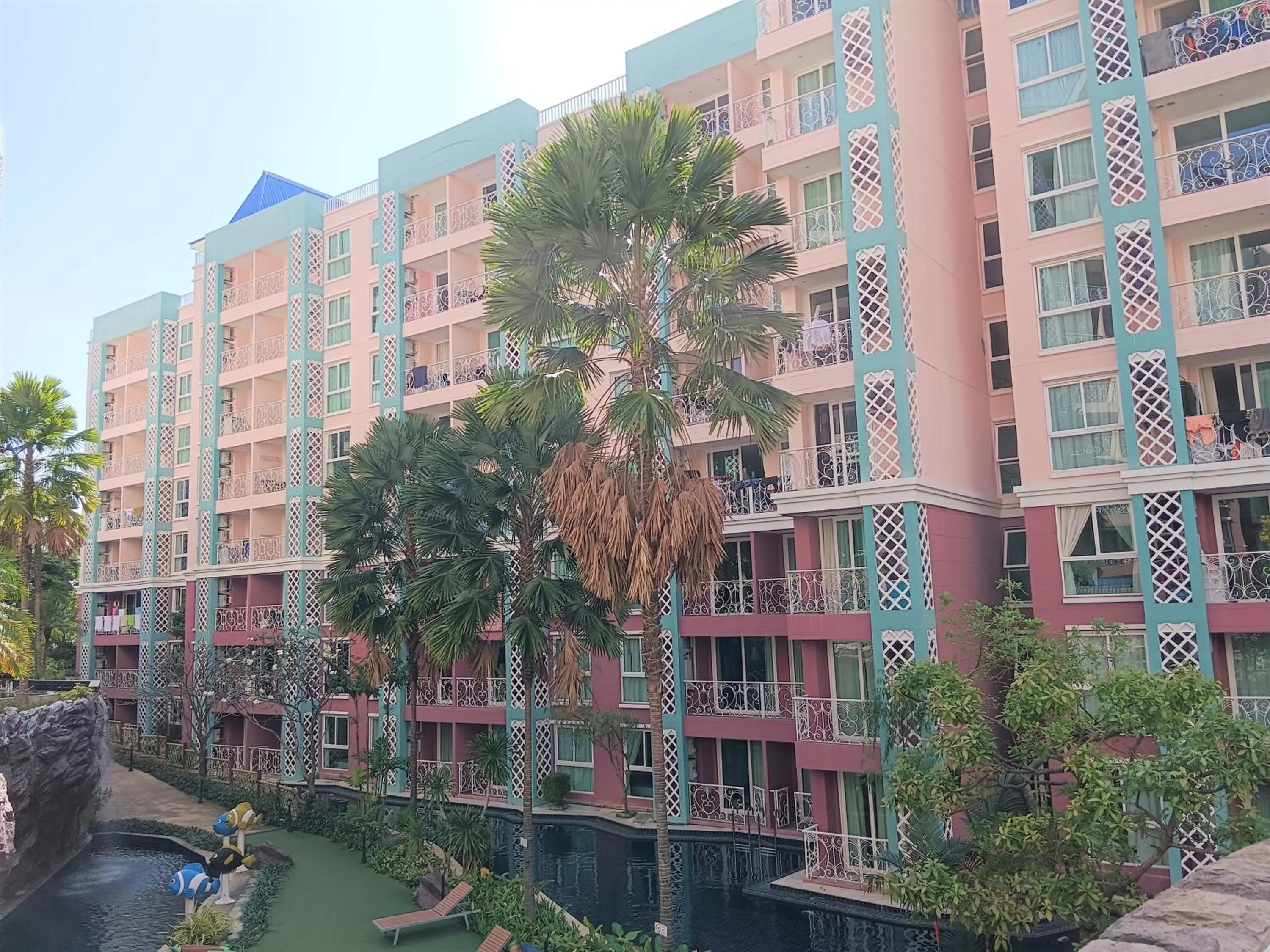 Property building in Grande Caribbean Condo Resort Pattaya