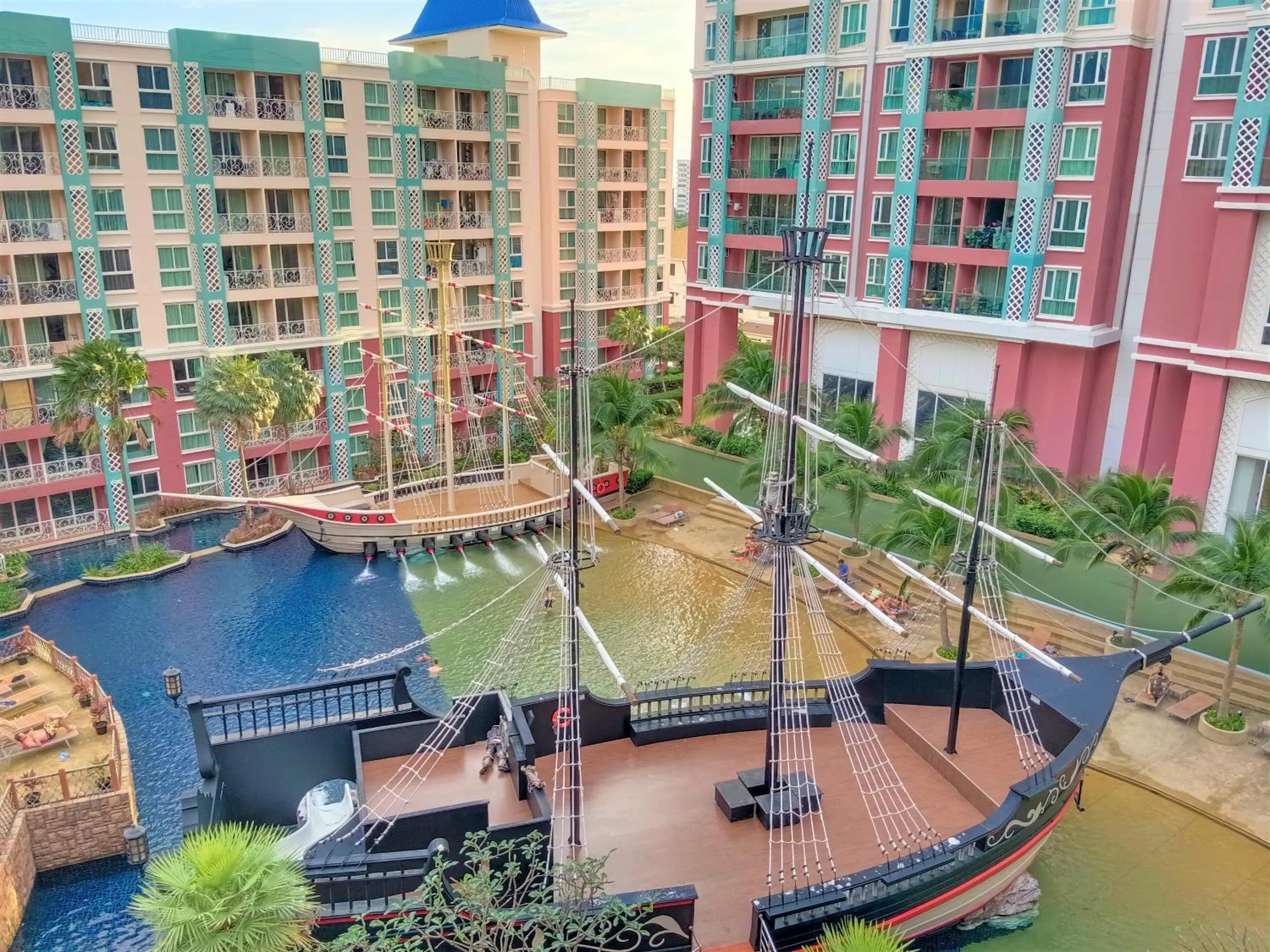Property building in Grande Caribbean Condo Resort Pattaya
