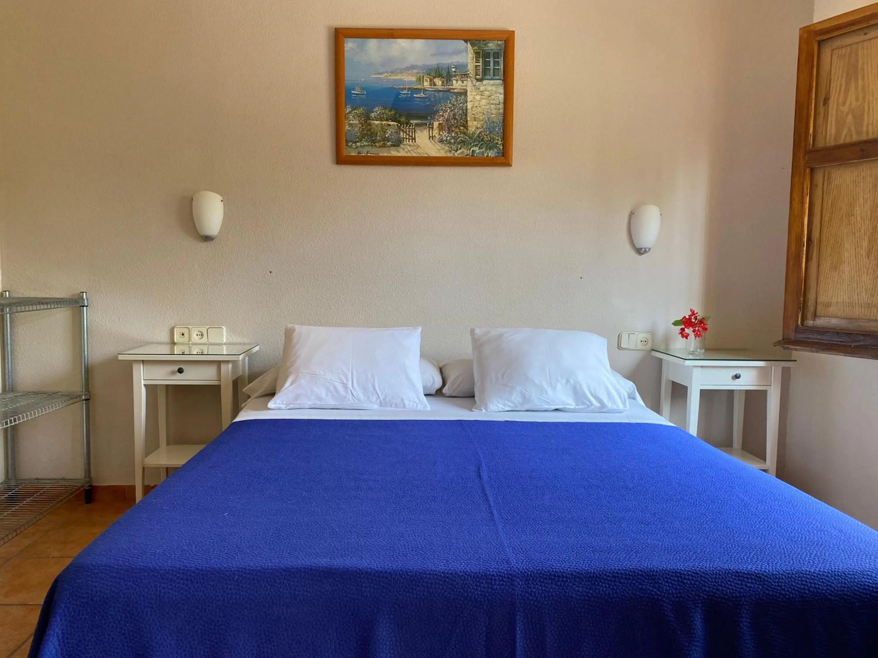 Bed in Hostal Moscatel