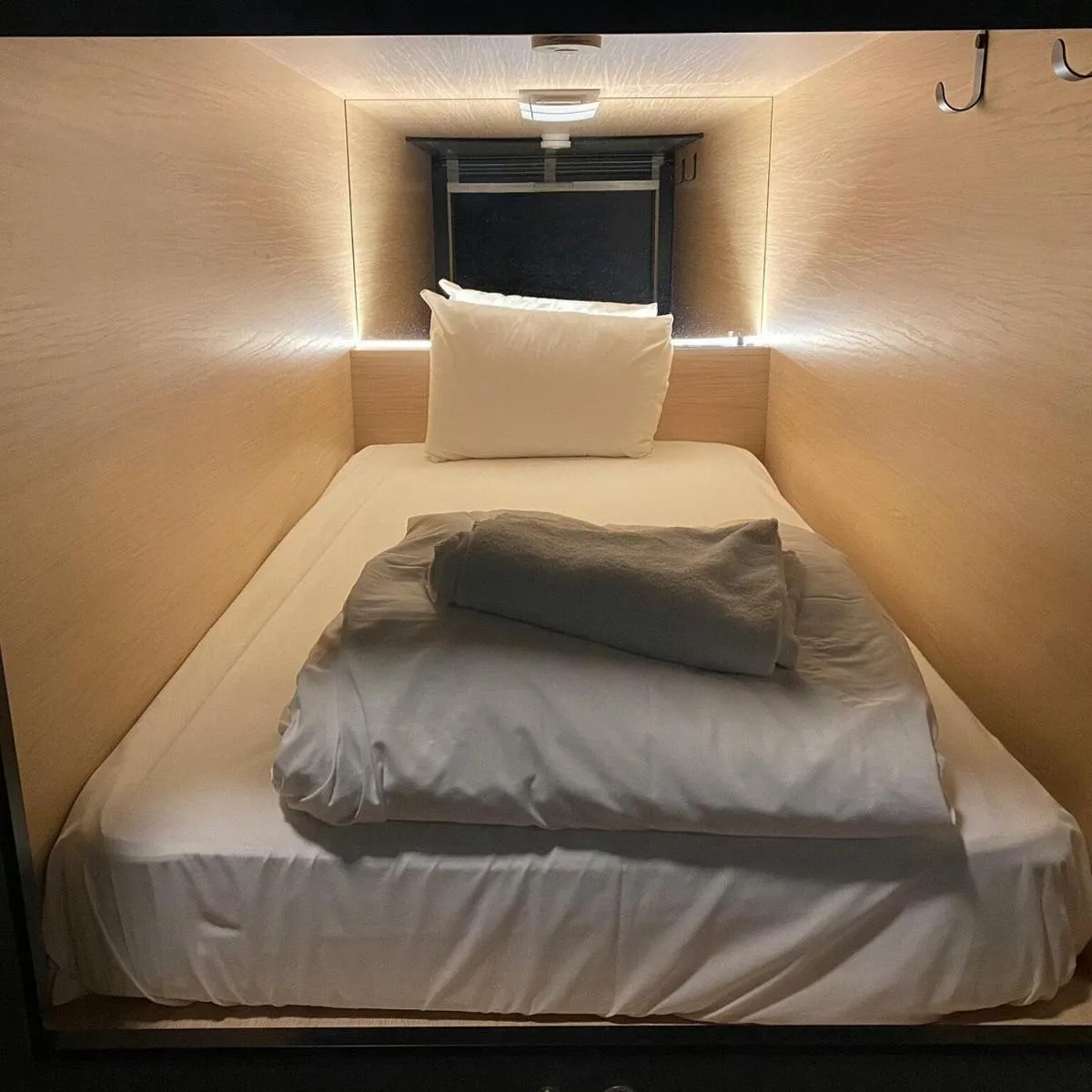 Bed in Q FOX BLACK DIAMOND HOTEL