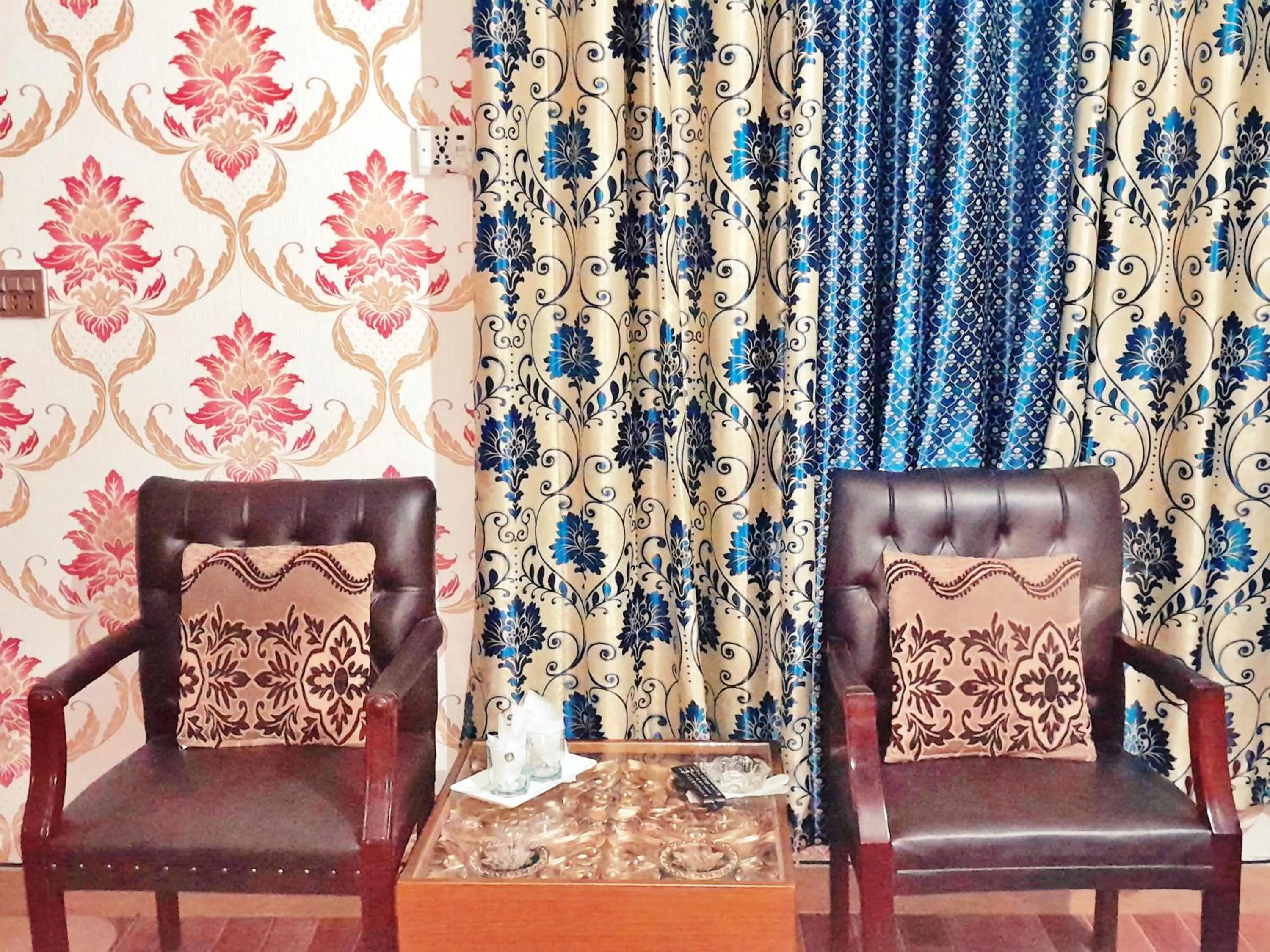 Hotel Rose One Lahore