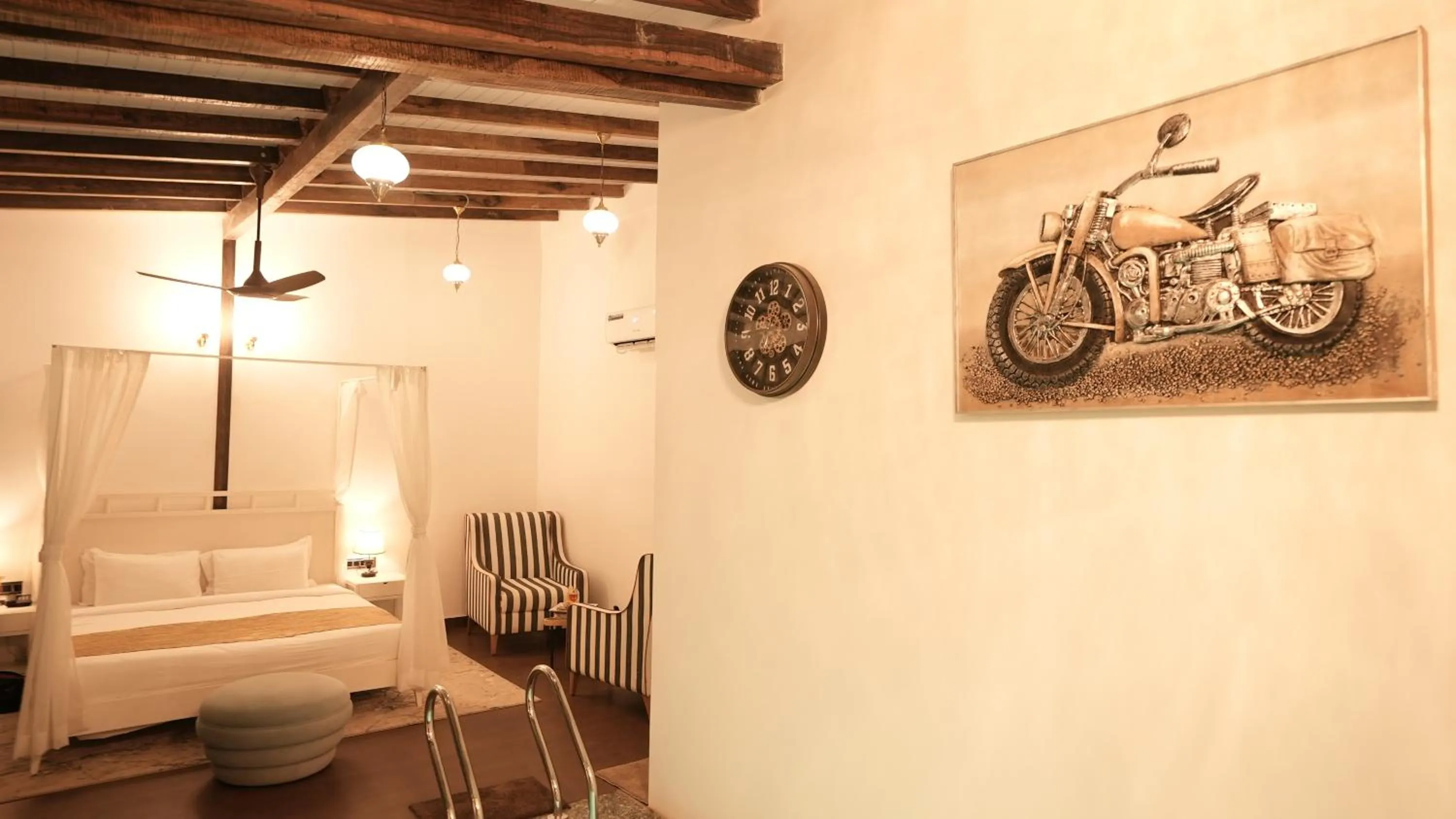 Bed in Prive by Whiteflower