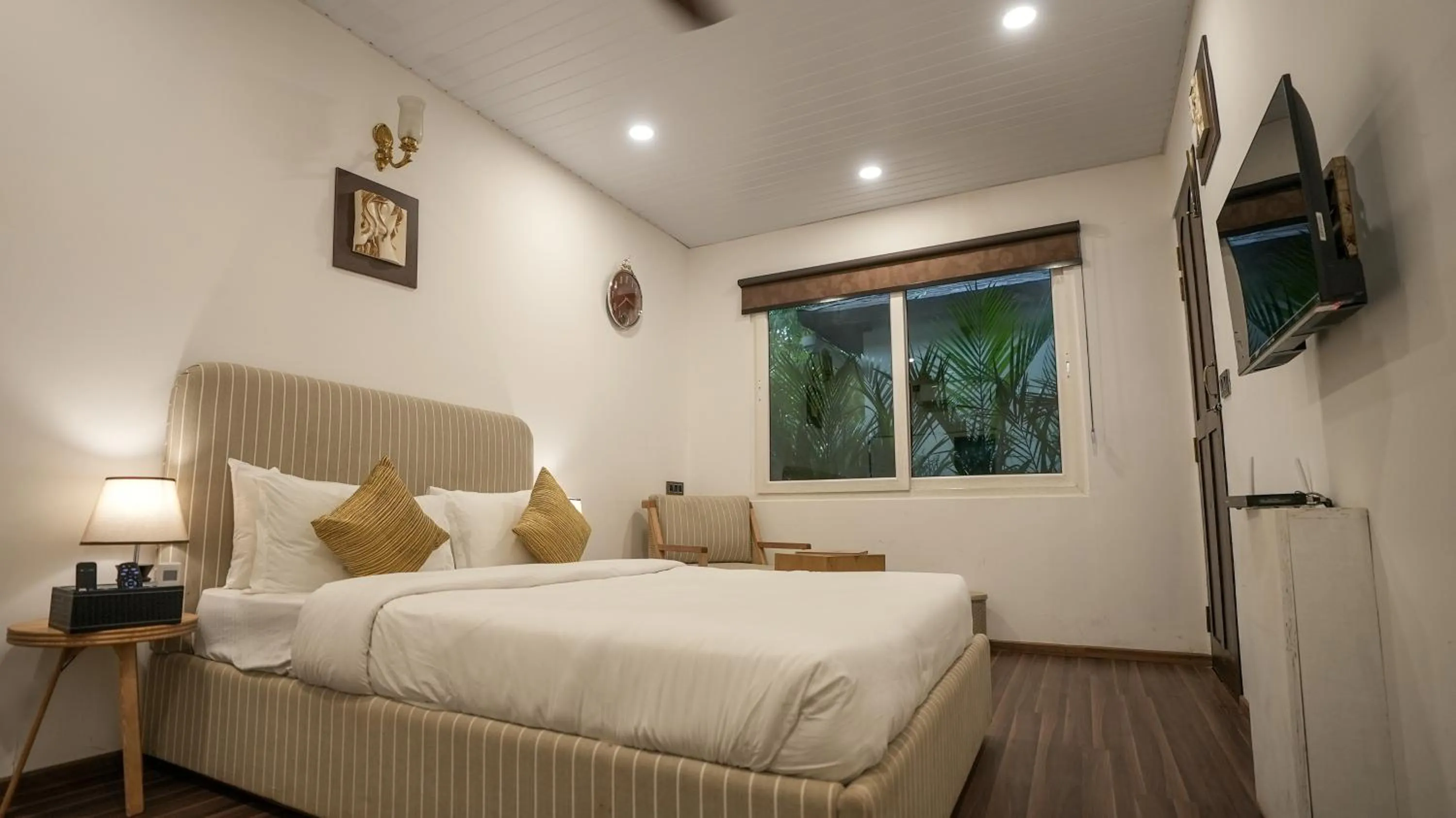 Bed in Prive by Whiteflower