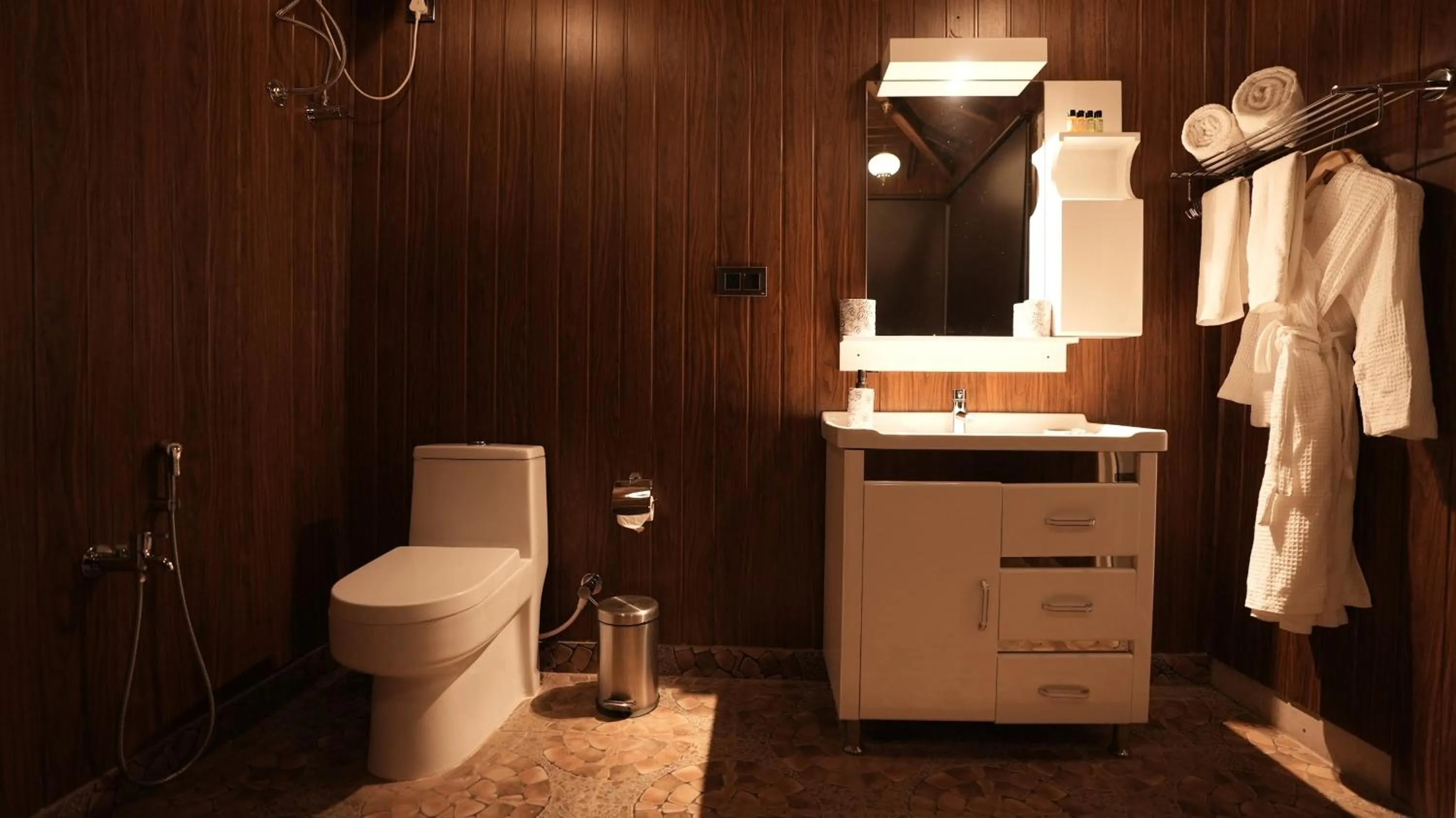 Shower in Prive by Whiteflower