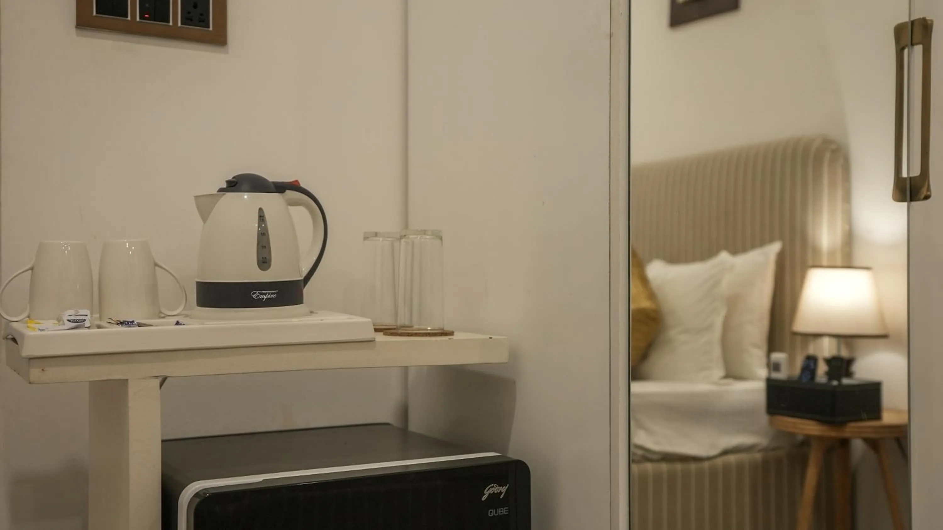 Bed in Prive by Whiteflower