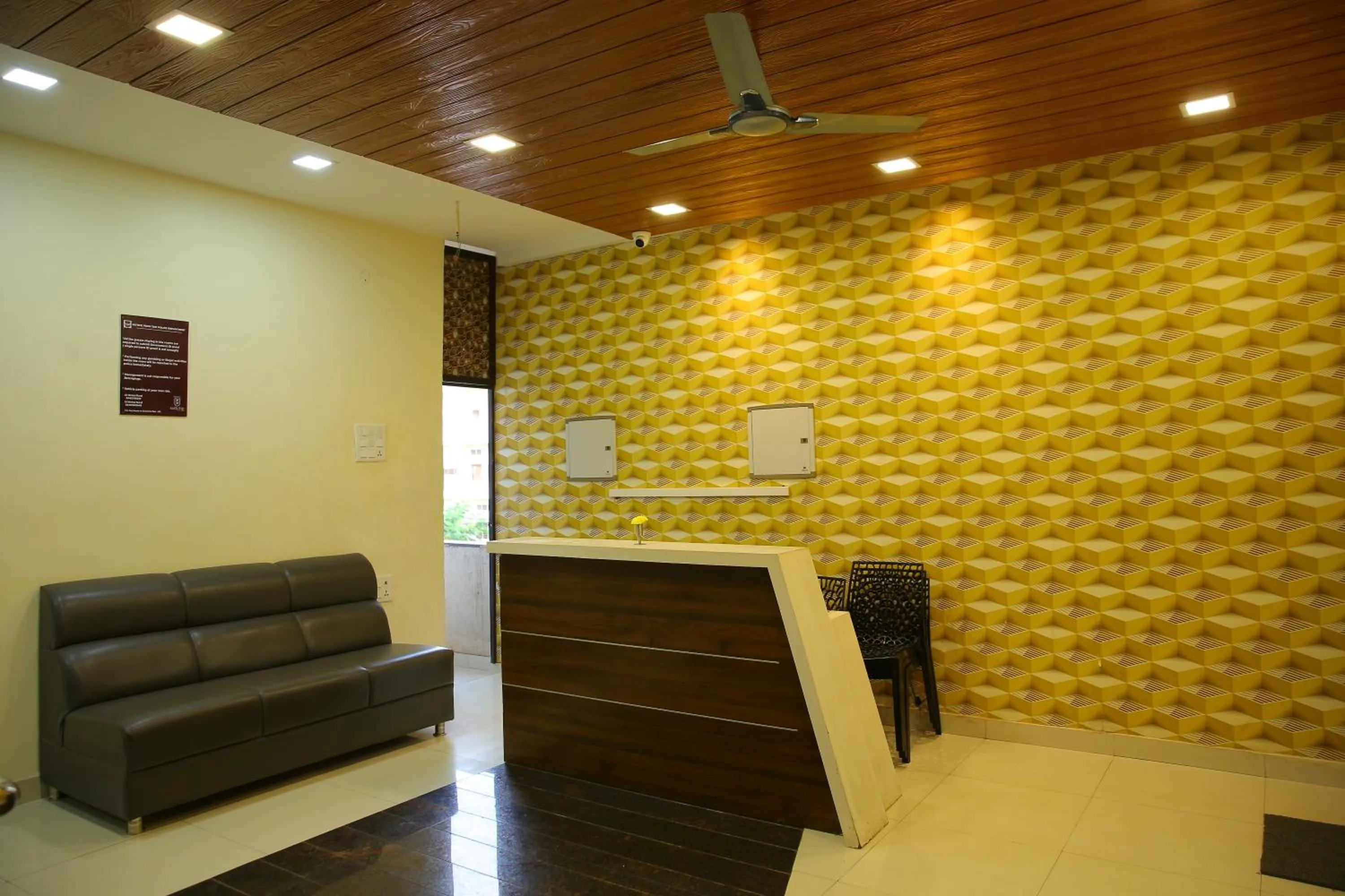 Seating area in Hotel Maruthi Inn