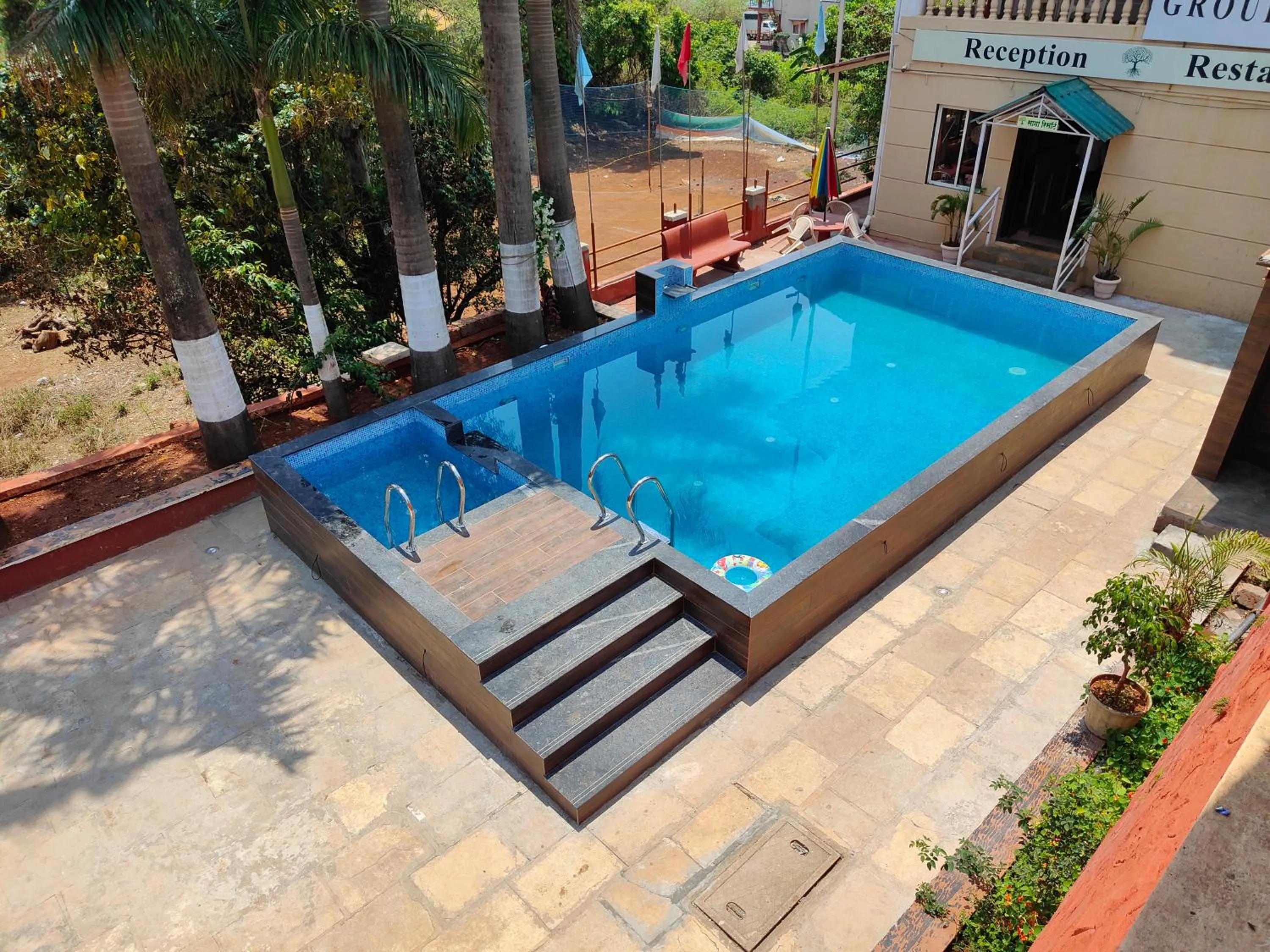 Swimming pool in Saga Resort