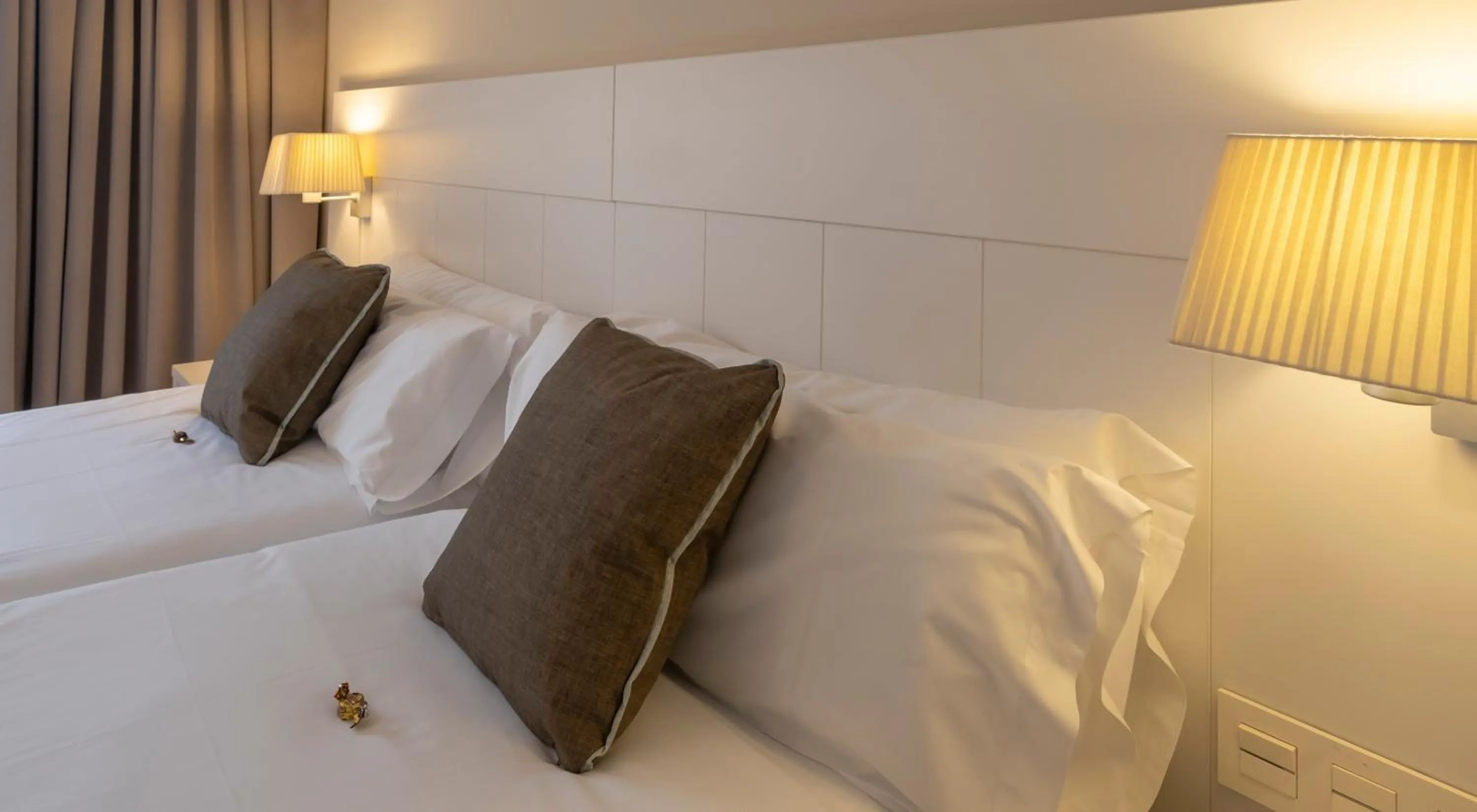 Bed in Hotel Rosamar Maxim 4*- Adults Only