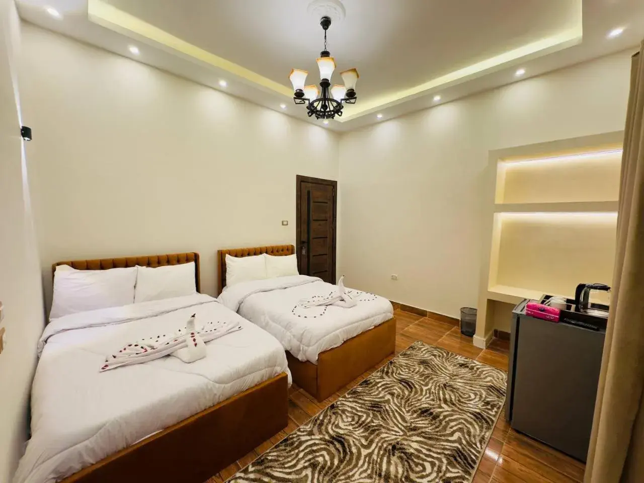 Deluxe Double or Twin Room with Mountain View in Hur Pyramids Inn Deluxe Double or Twin Room with Mountain View in Hur Pyramids Inn