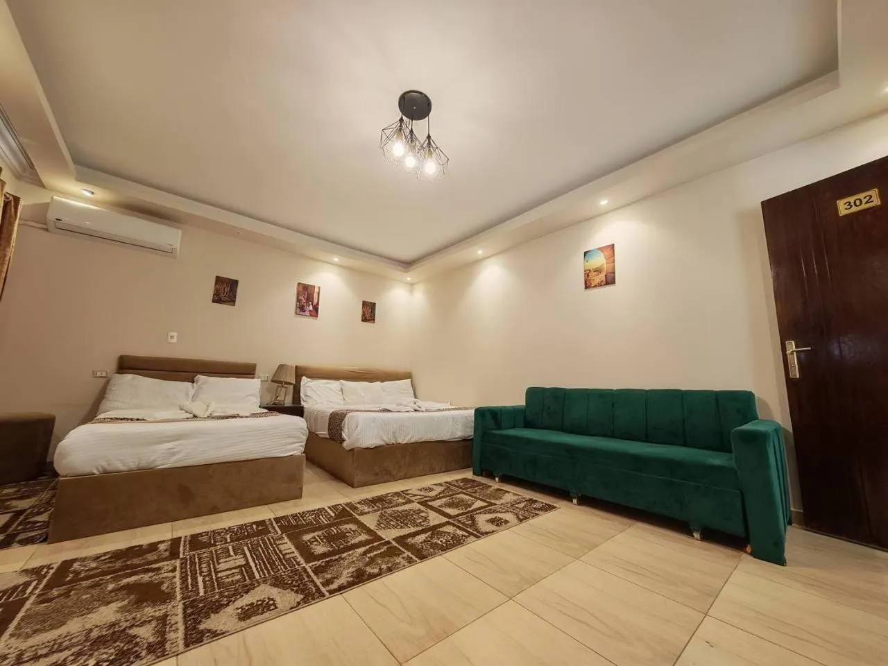 Bed in Hur Pyramids Inn