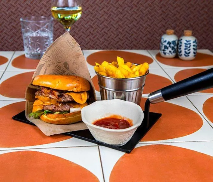 Restaurant/places to eat in Akquaaa Boutique Hotel