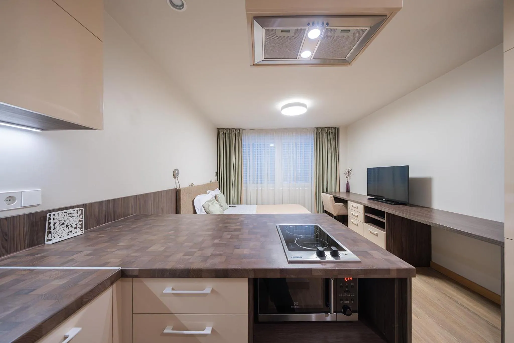 TV and multimedia in Gynėjų Self Check-in Apartments - Lollo Stay