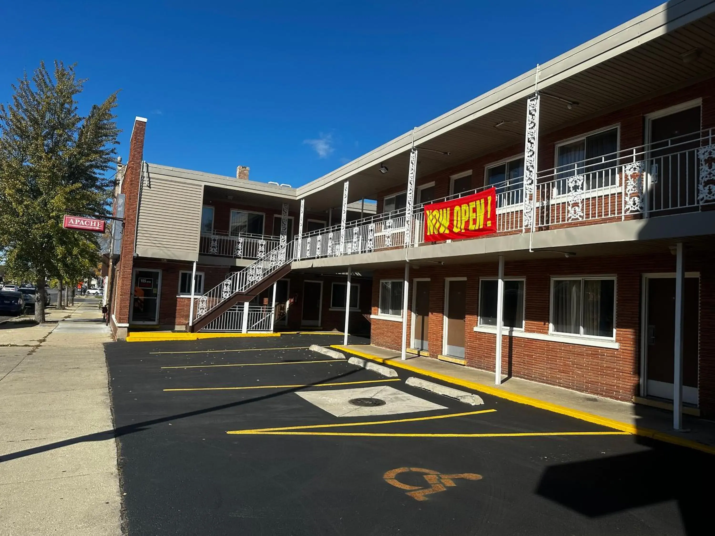 Apache Motel Apache Motel
