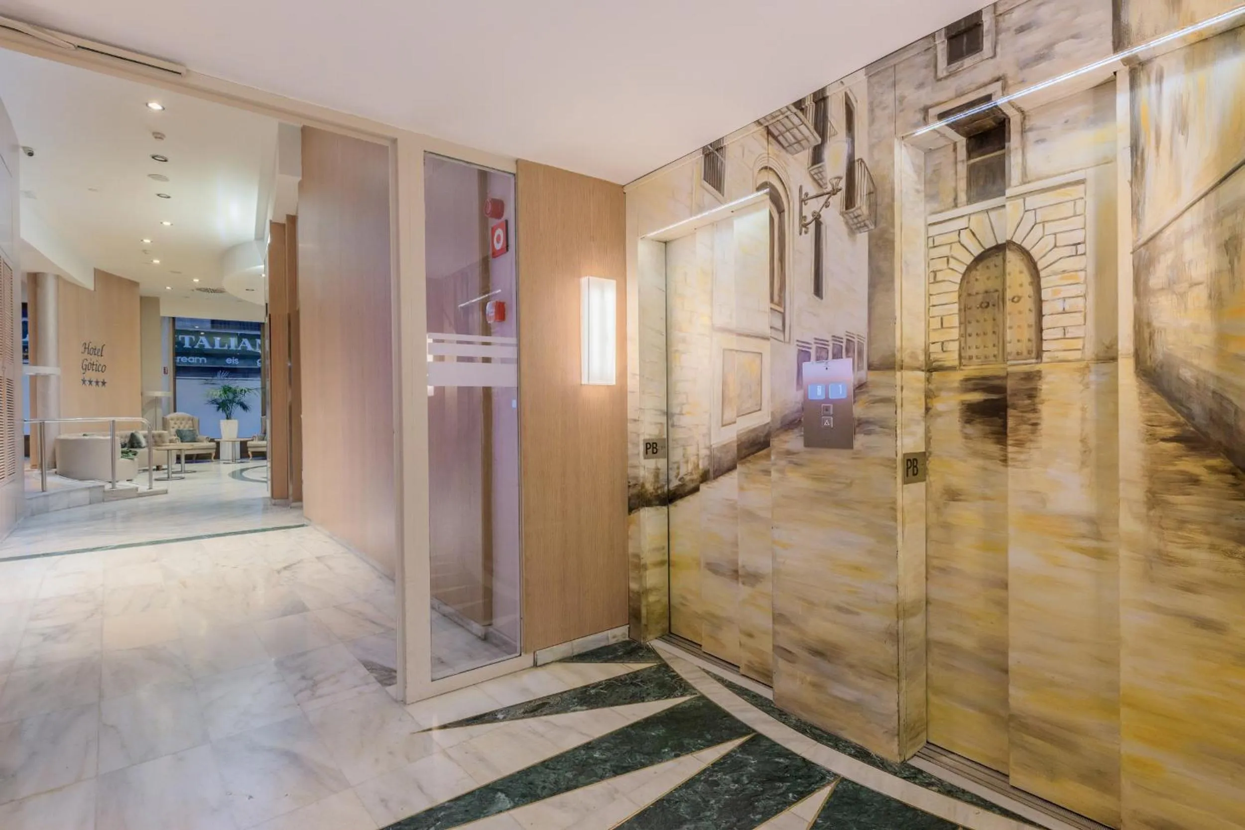 Decorative detail in Hotel Gótico