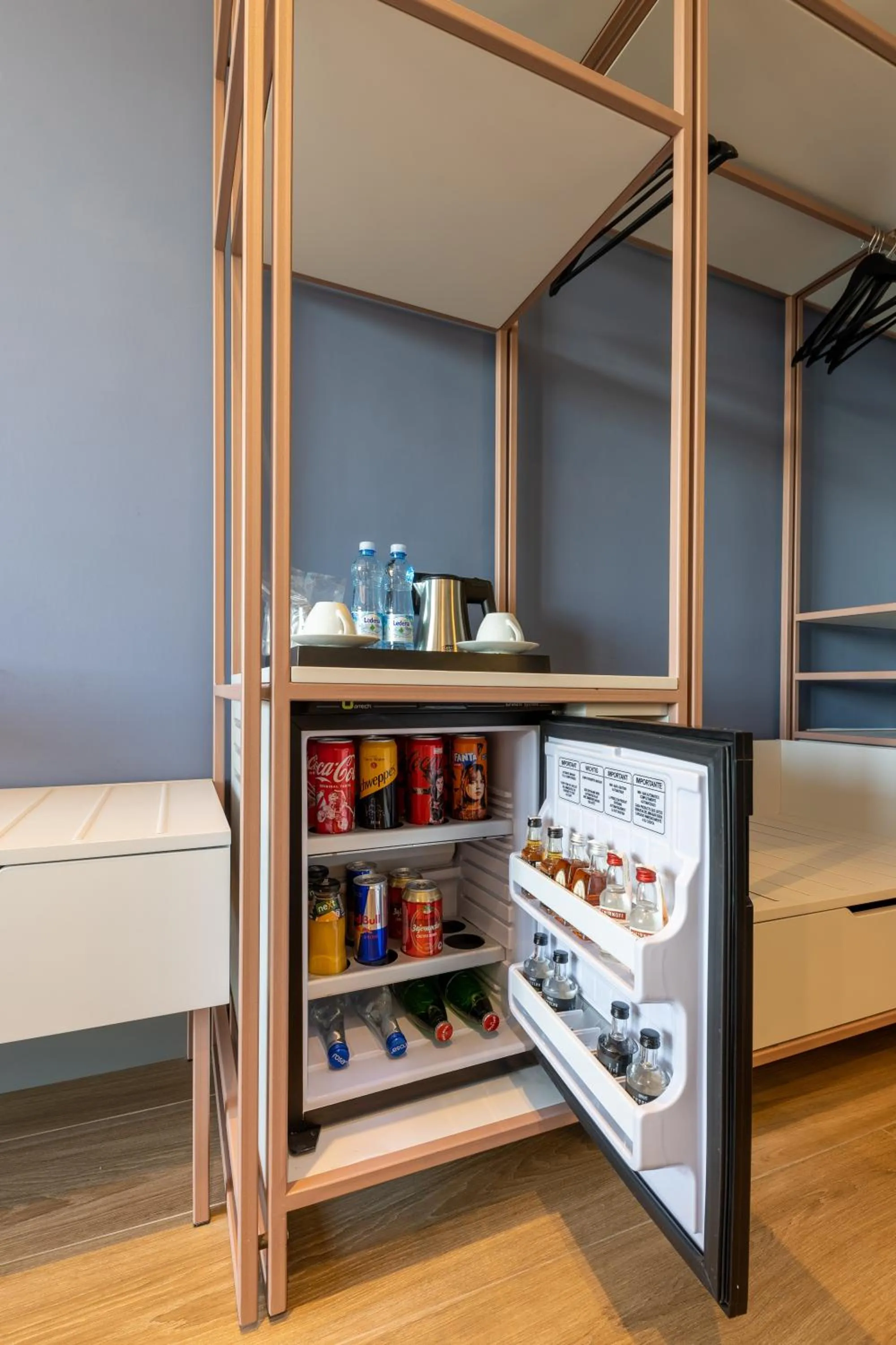 Coffee/tea facilities, Bed in Calisi Hotel