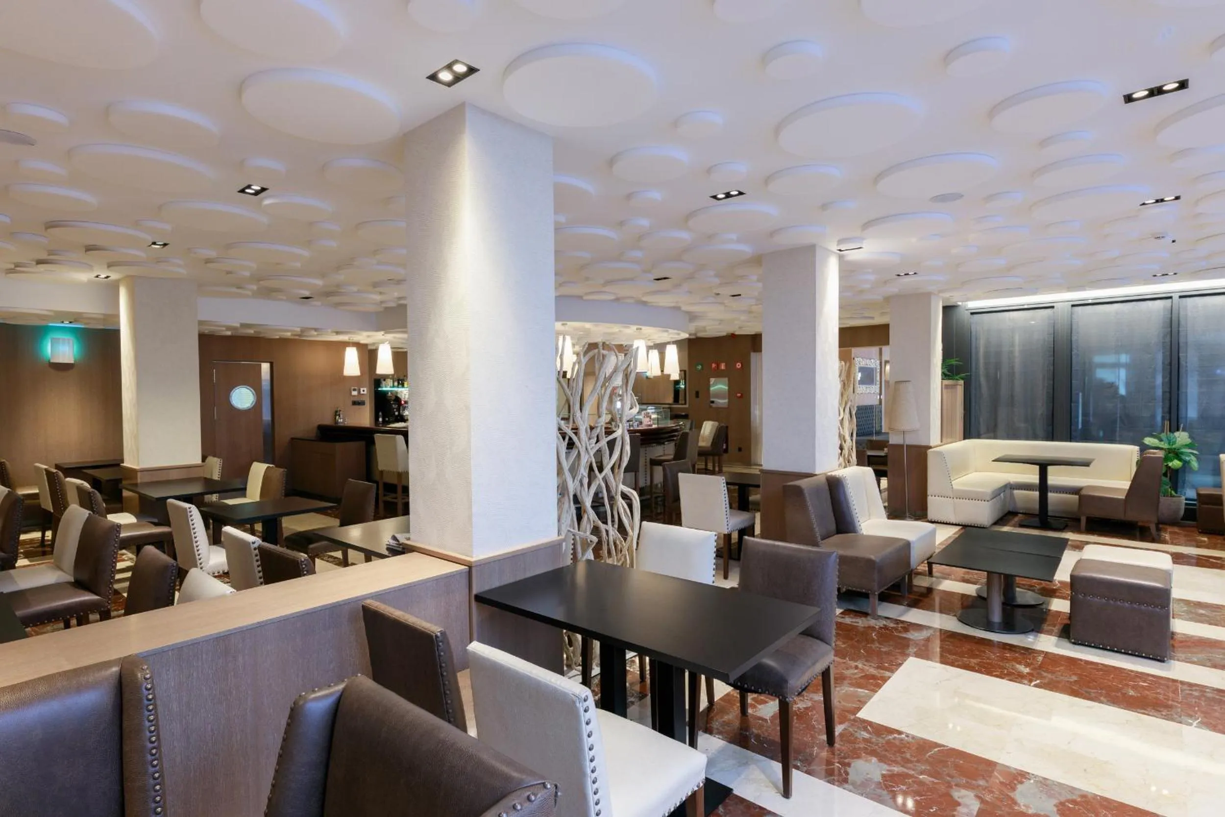 Lounge or bar in Hotel Pedro I De Aragon 4 Estrellas SUPERIOR