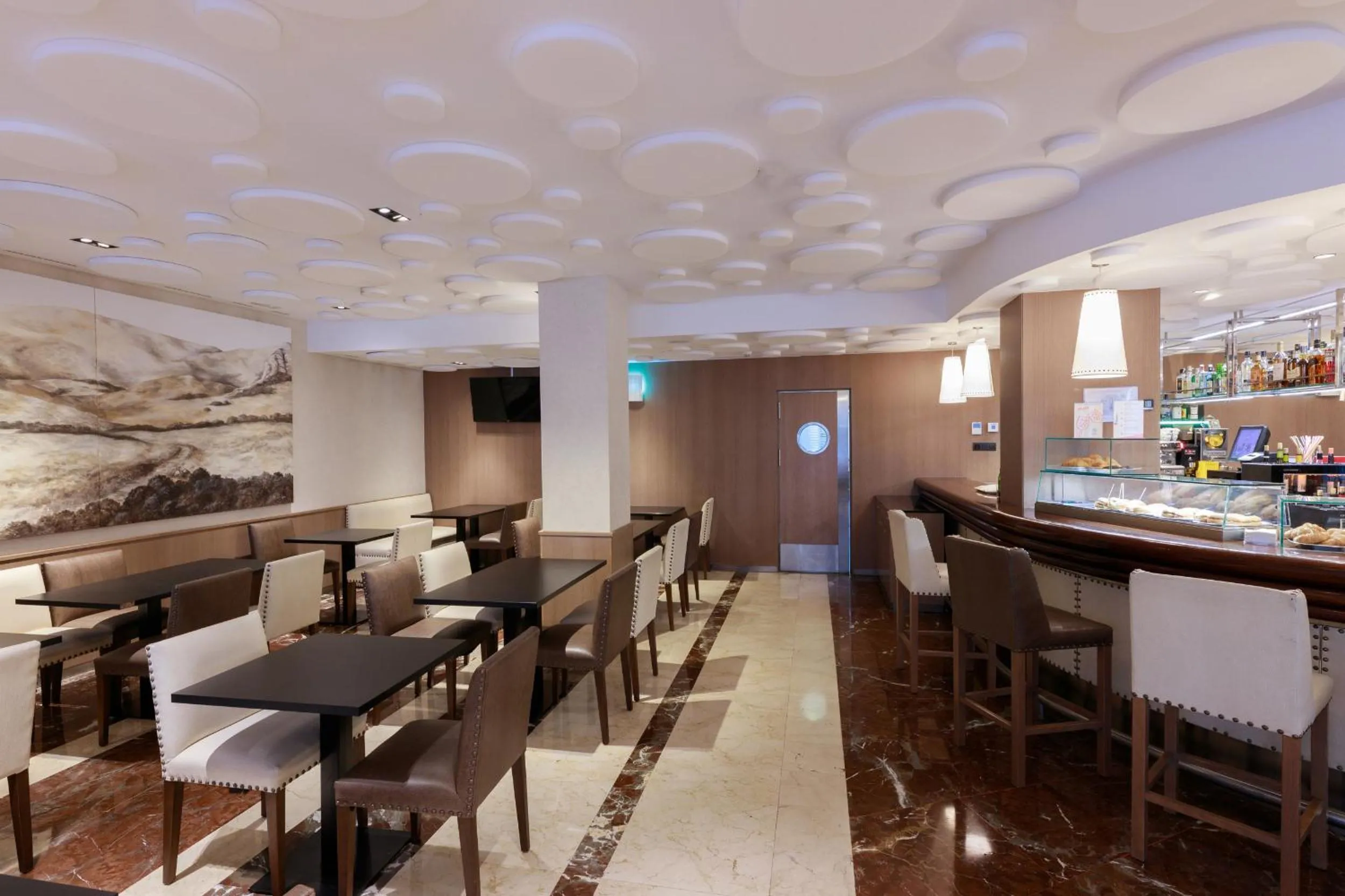 Lounge or bar in Hotel Pedro I De Aragon 4 Estrellas SUPERIOR