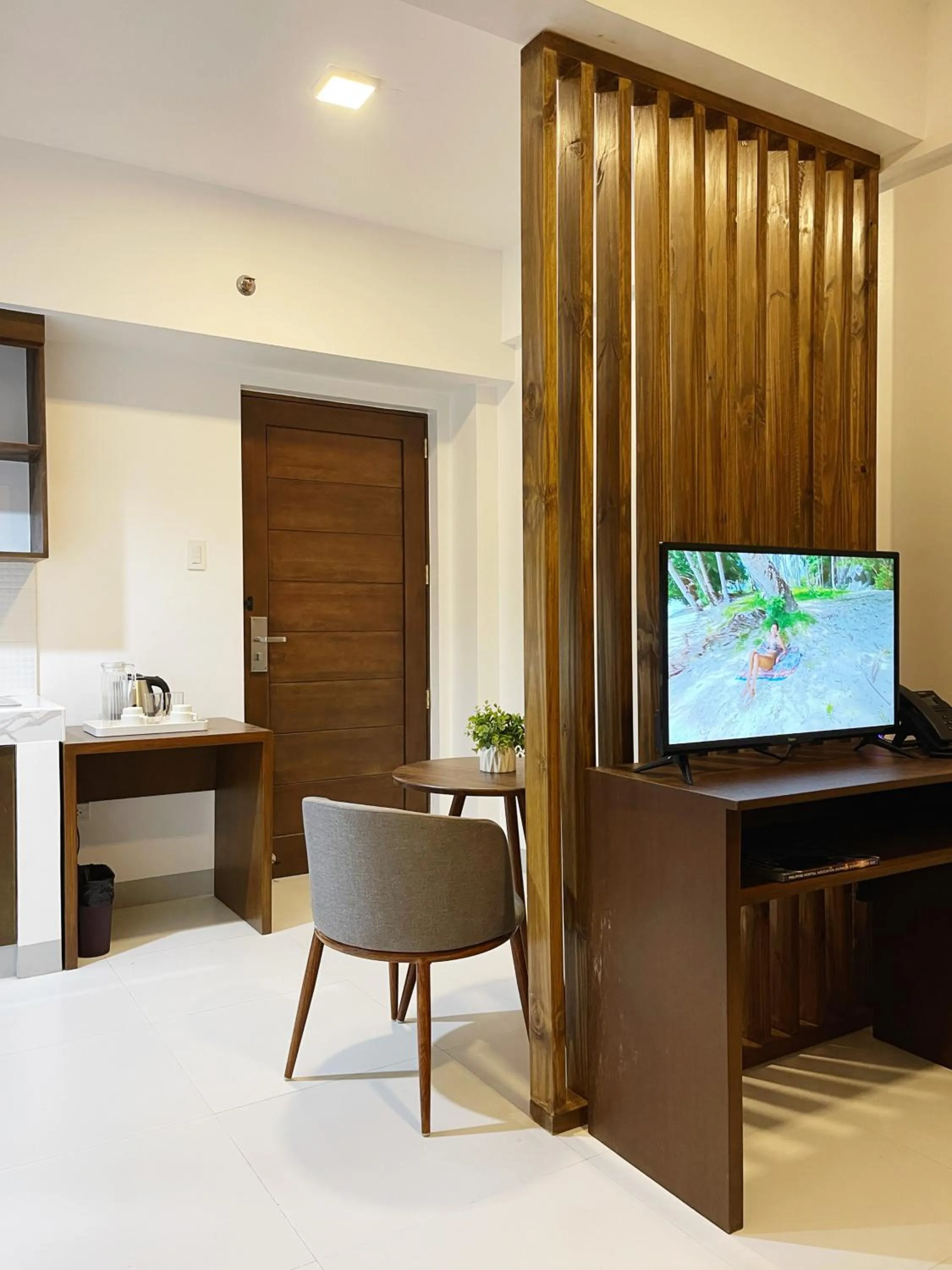 TV and multimedia in Airo Suites Makati