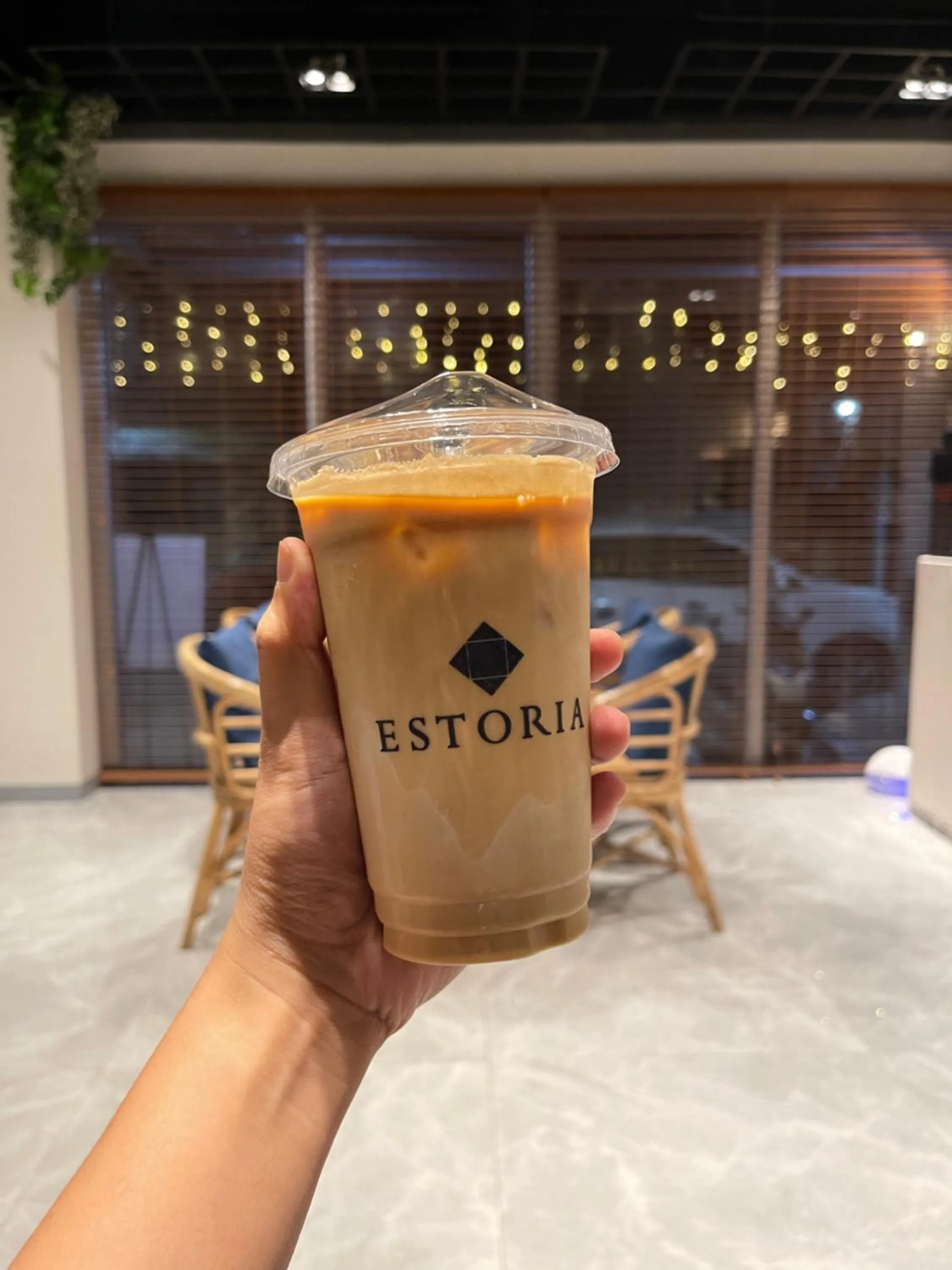 Restaurant/places to eat in Airo Suites Makati