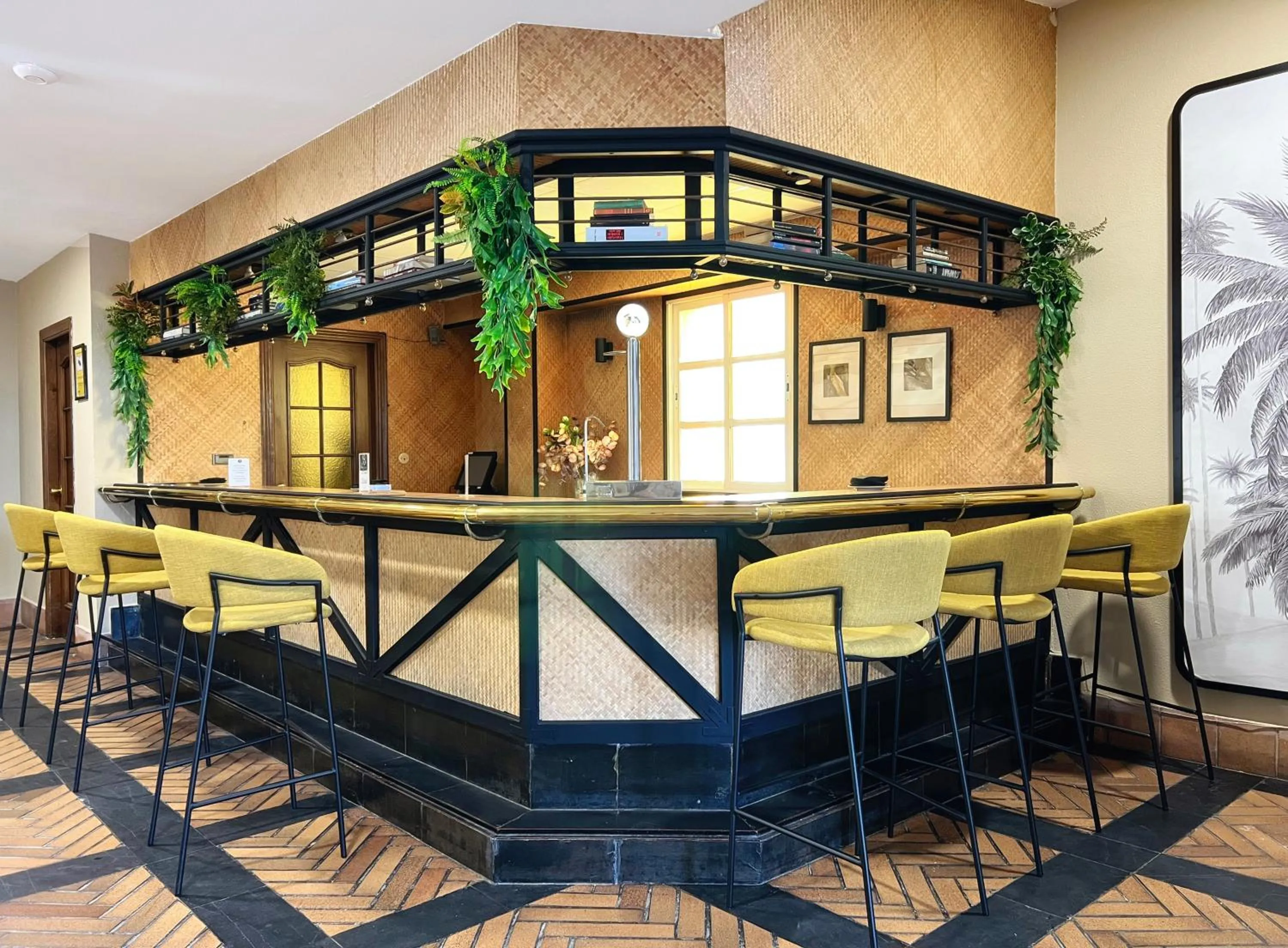 Lounge or bar in Soho Boutique Puerto