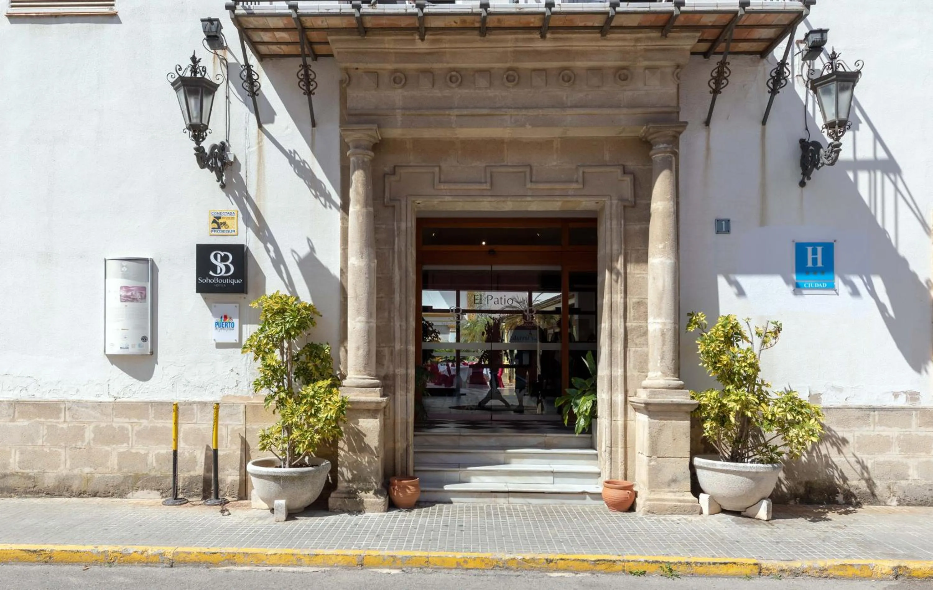 Property building in Soho Boutique Puerto