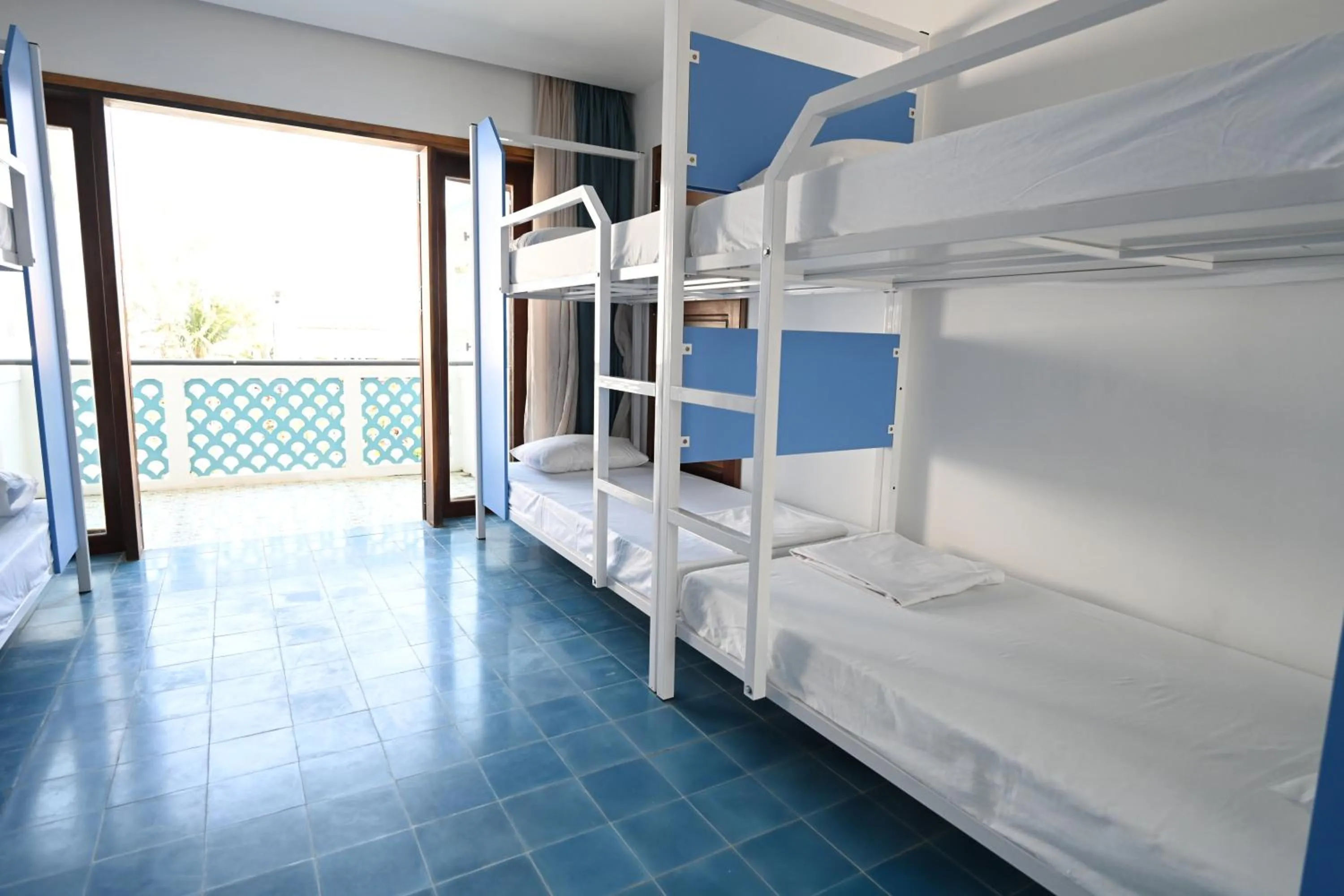 Photo of the whole room, Bed in Fuse Beachside Hoi An