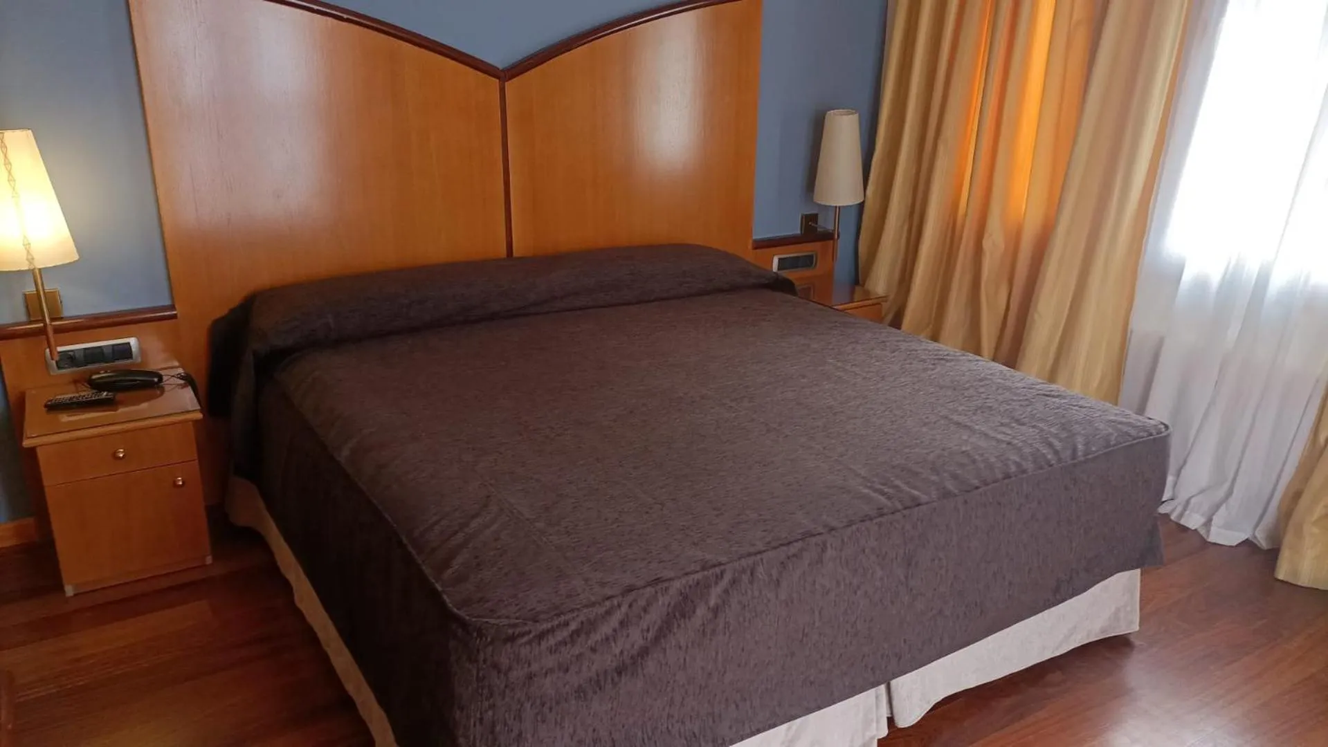 Bedroom, Bed in Hotel Albarracín