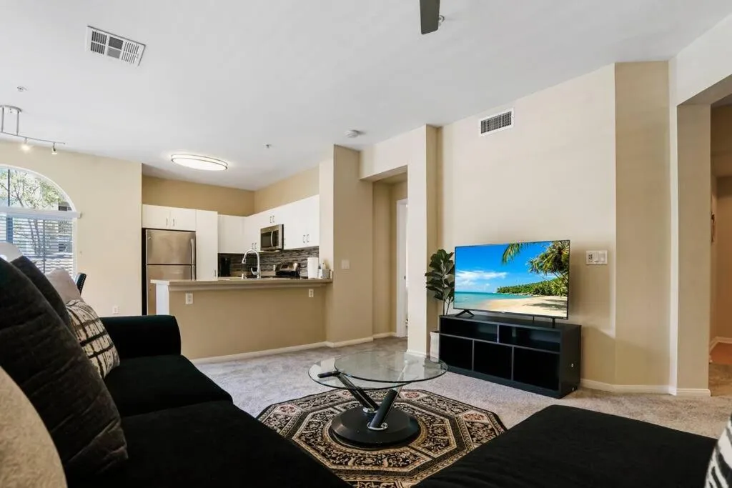 Luxury 2BR/2BA!5Min to Disney! Angelstadium! HondaCenter.